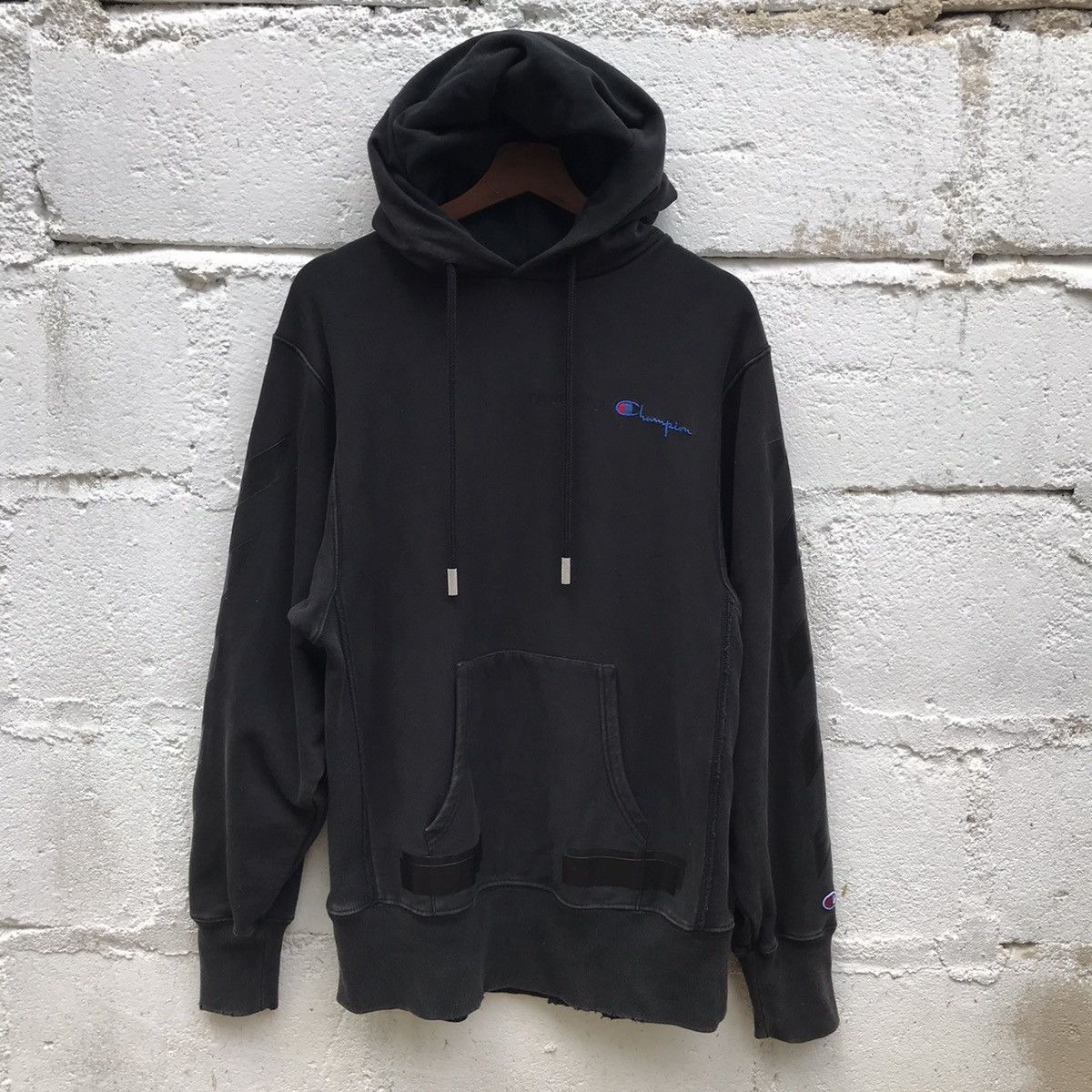 【OFF-WHITE】CHAMPION HOODIE BLACK BLACK Off White x Champion Mens Hoodie Sweatshirt Size Large