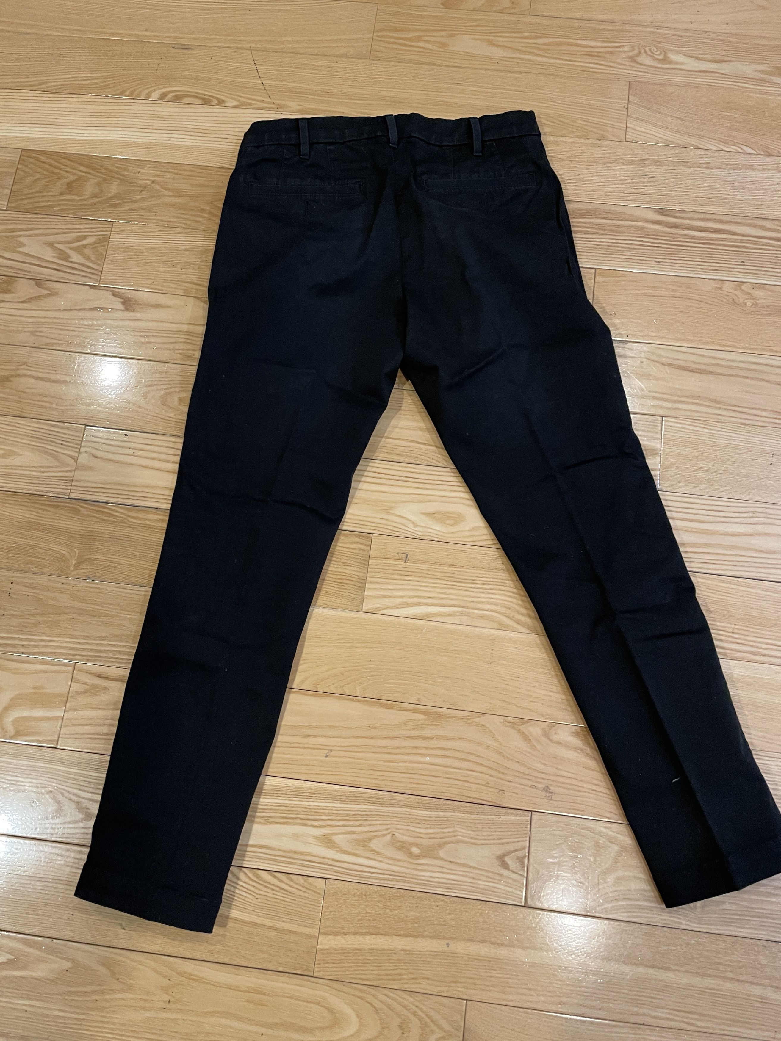 Black chinos fashion uniqlo