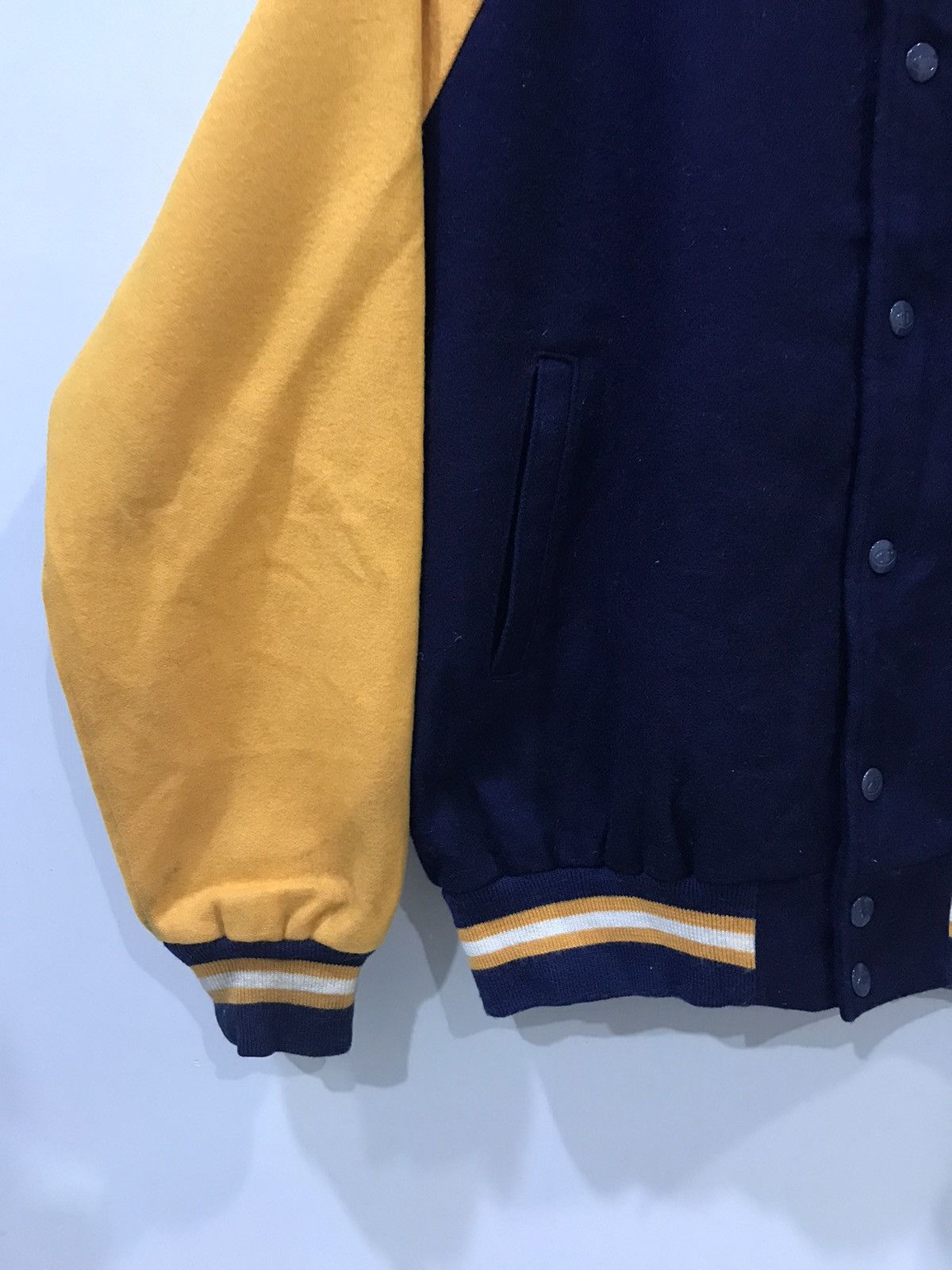 Champion × Vintage Vintage Champion Very Rare Colour Varsity Jacket Size US L / EU 52-54 / 3 - 6 Thumbnail