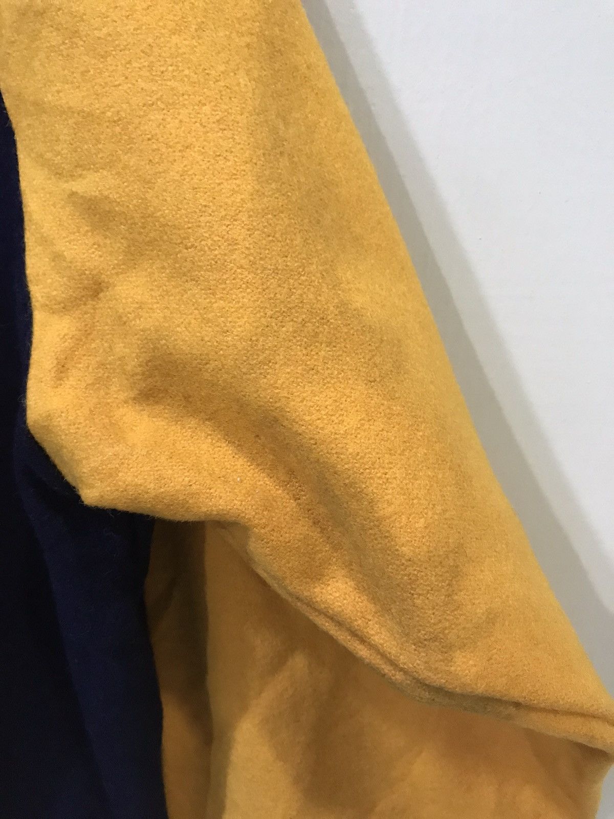 Champion × Vintage Vintage Champion Very Rare Colour Varsity Jacket Size US L / EU 52-54 / 3 - 12 Thumbnail