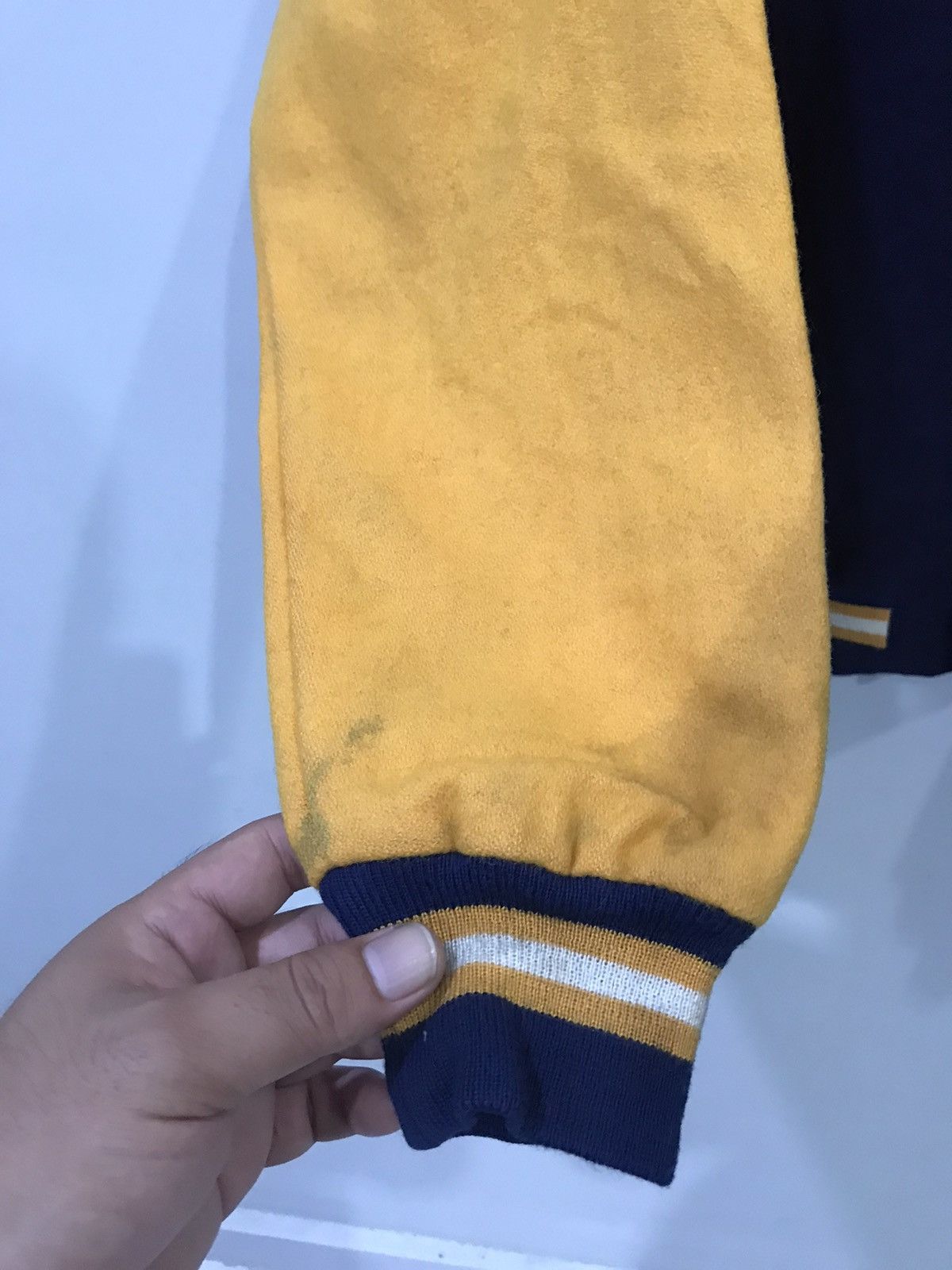 Champion × Vintage Vintage Champion Very Rare Colour Varsity Jacket Size US L / EU 52-54 / 3 - 10 Thumbnail