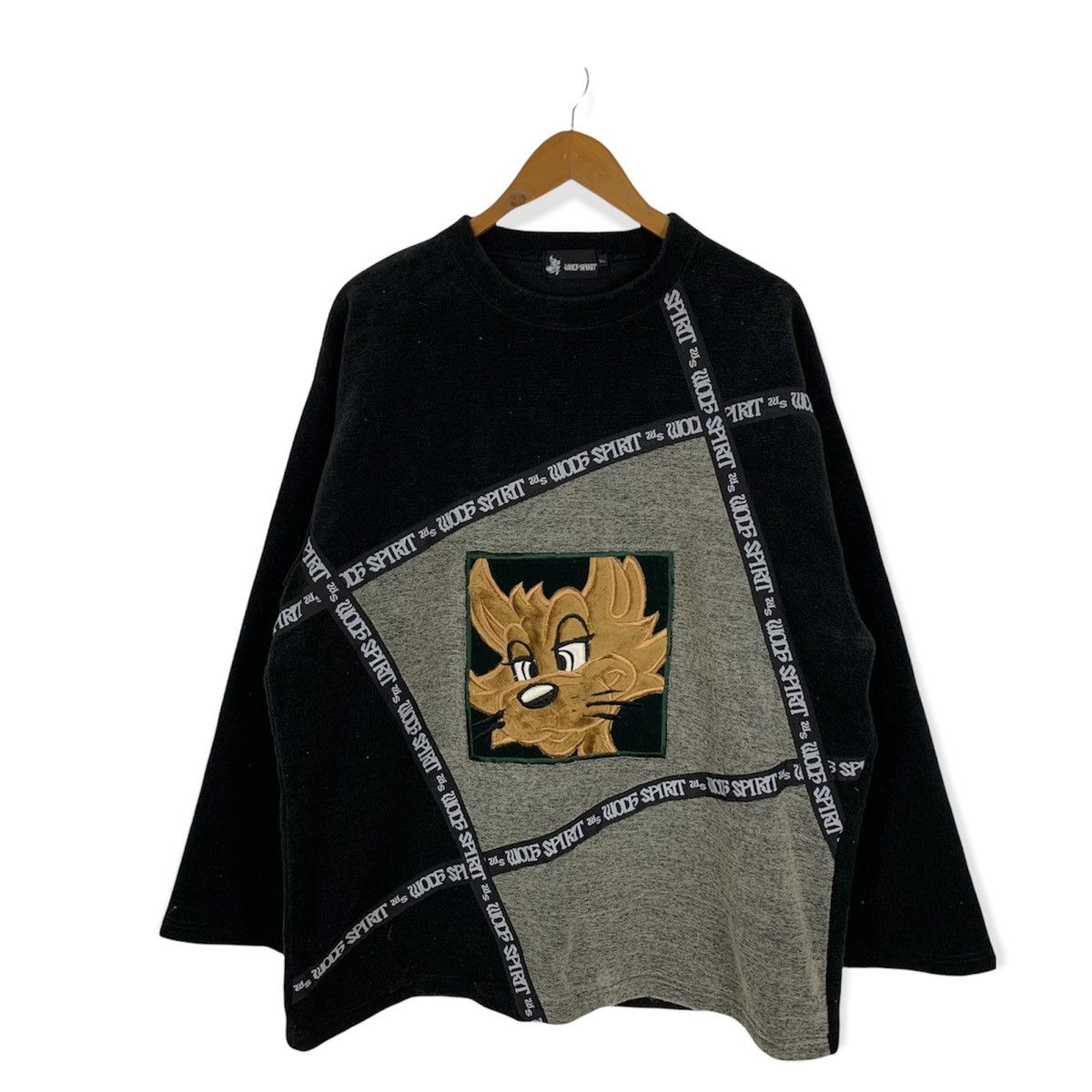 Wolf Spirit big logo sweatshirt nice design