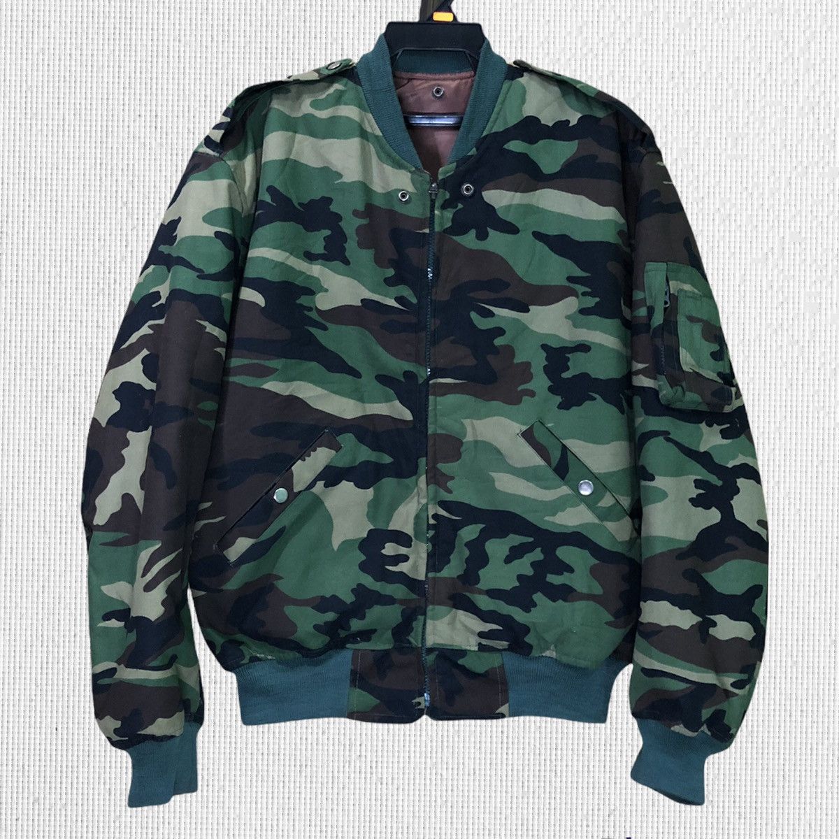 Vintage Vintage Camo Reversible Bomber Jacket Size US L / EU 52-54 / 3 - 1 Thumbnail