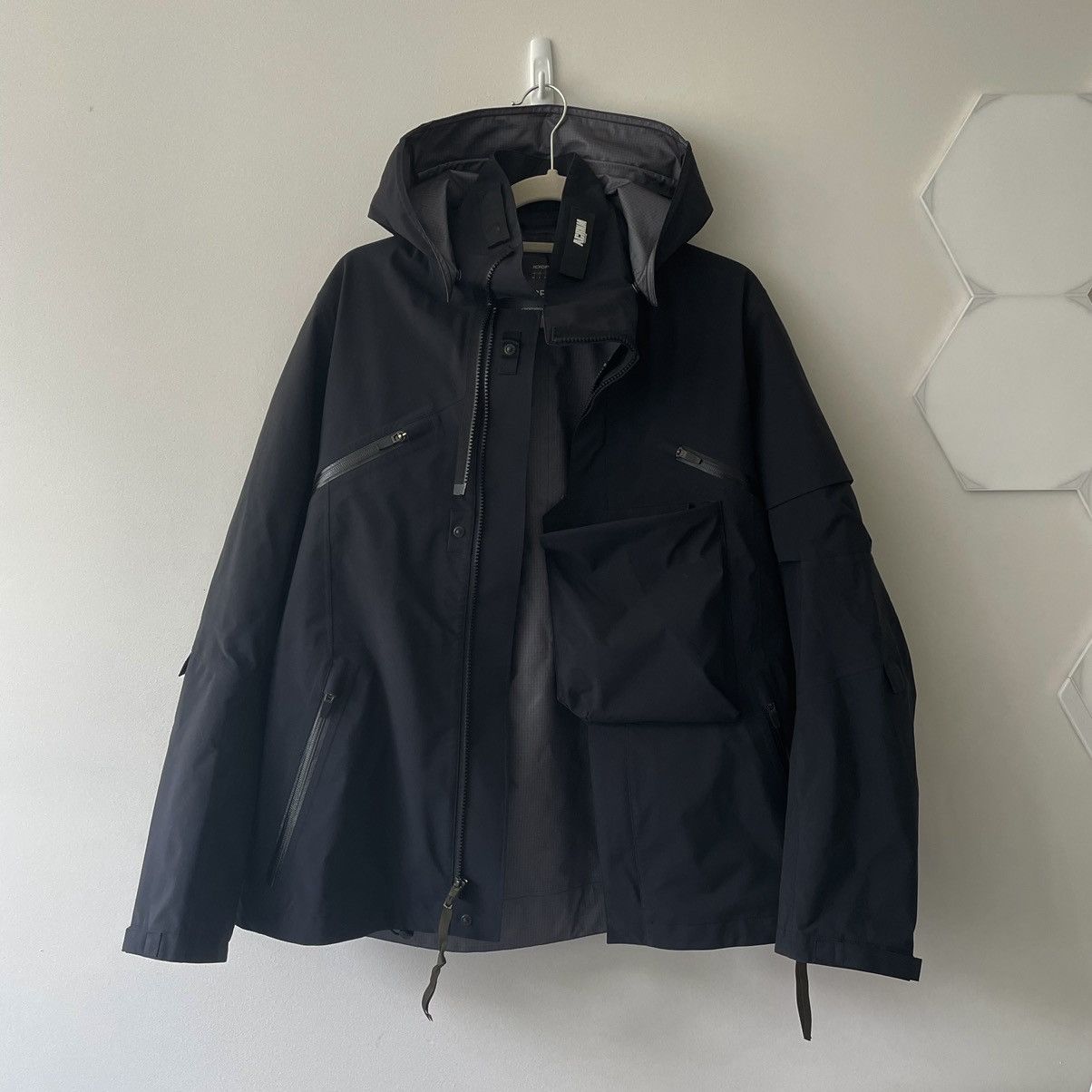 ジャケット・アウター ACRONYM J47R-GT M ACRONYM(アクロニウム) GORE-TEX Pro Jacketナイロンジャケット