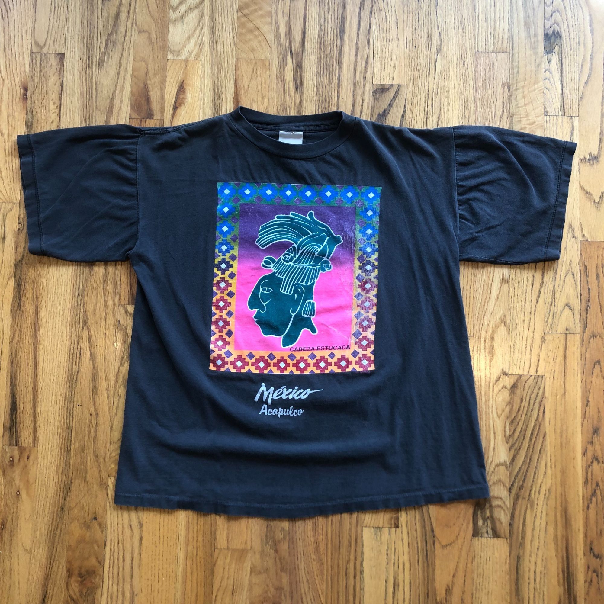 Vintage 1990s Factory Artwear Native American Art Short