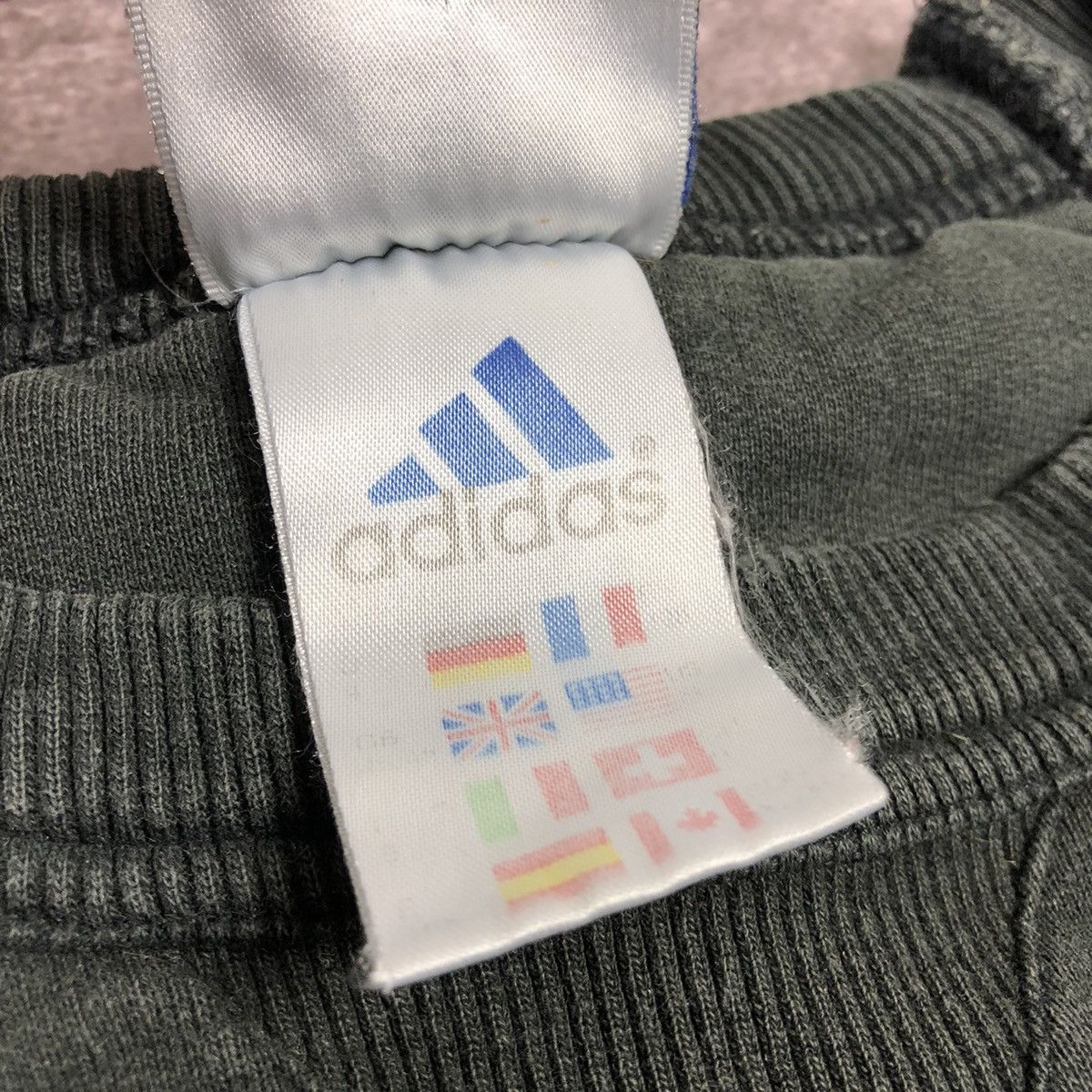 Adidas Vintage Adidas Big Logo Washed Distressed Size US L / EU 52-54 / 3 - 8 Thumbnail