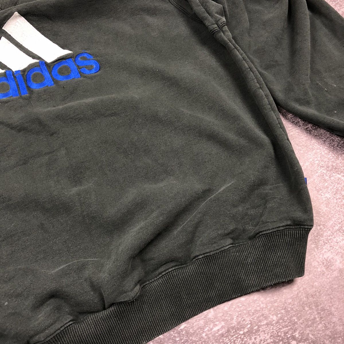 Adidas Vintage Adidas Big Logo Washed Distressed Size US L / EU 52-54 / 3 - 14 Thumbnail
