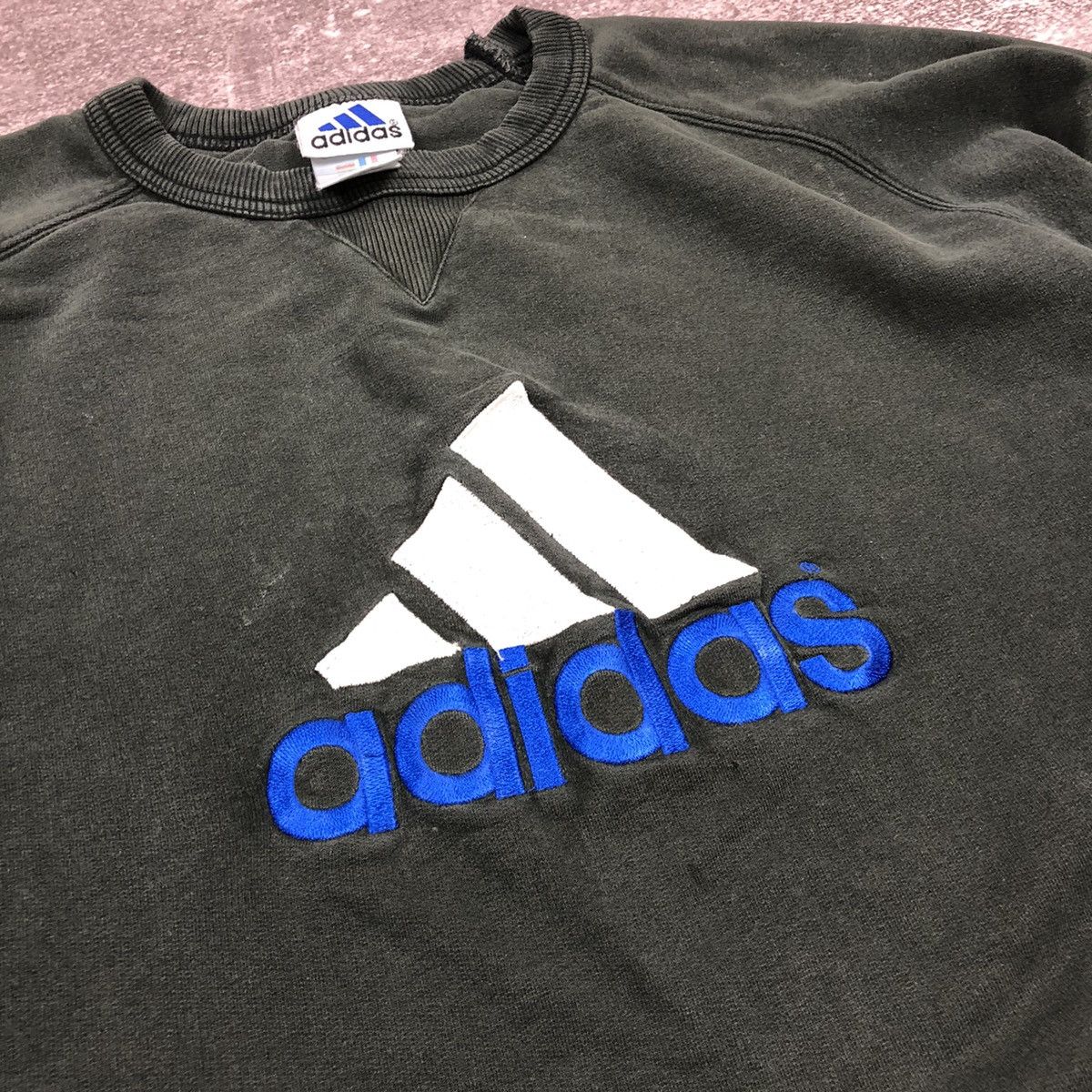 Adidas Vintage Adidas Big Logo Washed Distressed Size US L / EU 52-54 / 3 - 10 Thumbnail