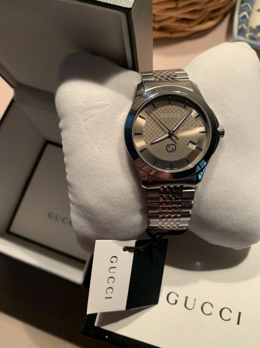 Designer × Gucci *RARE* New Gucci Stainless Steel Invisible Clasp Watch Size ONE SIZE - 1 Thumbnail
