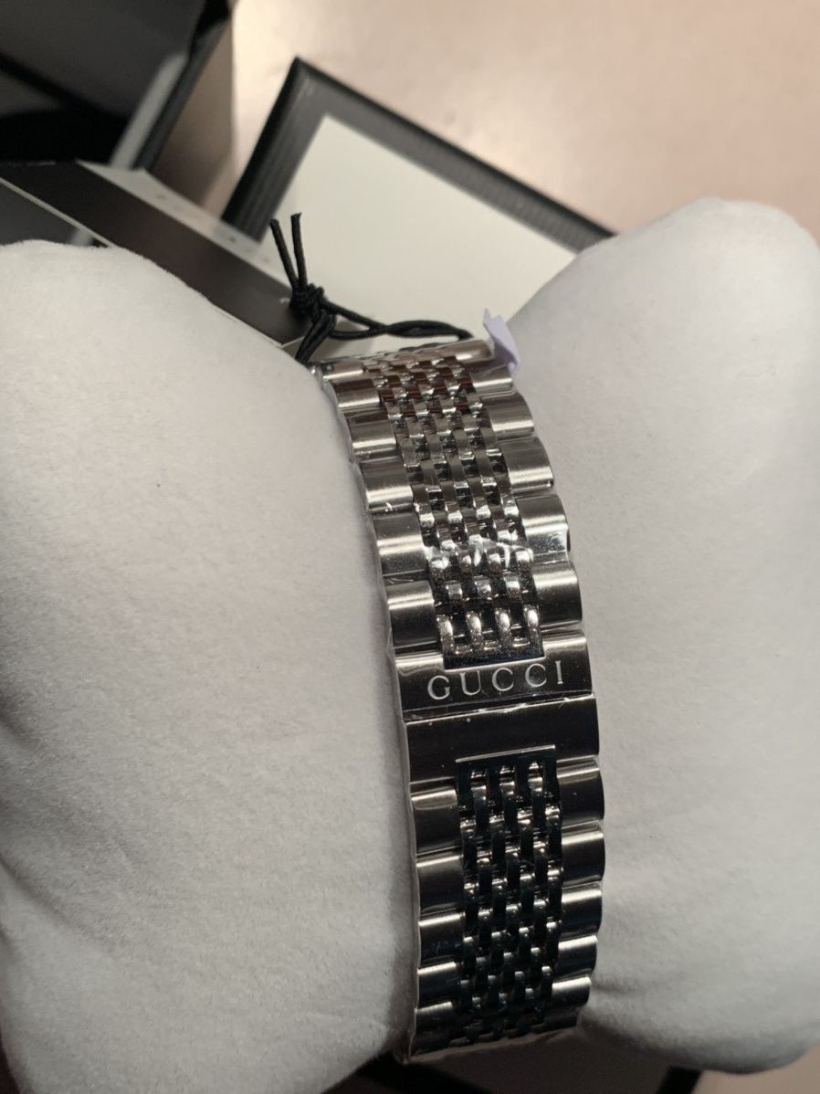 Designer × Gucci *RARE* New Gucci Stainless Steel Invisible Clasp Watch Size ONE SIZE - 4 Thumbnail
