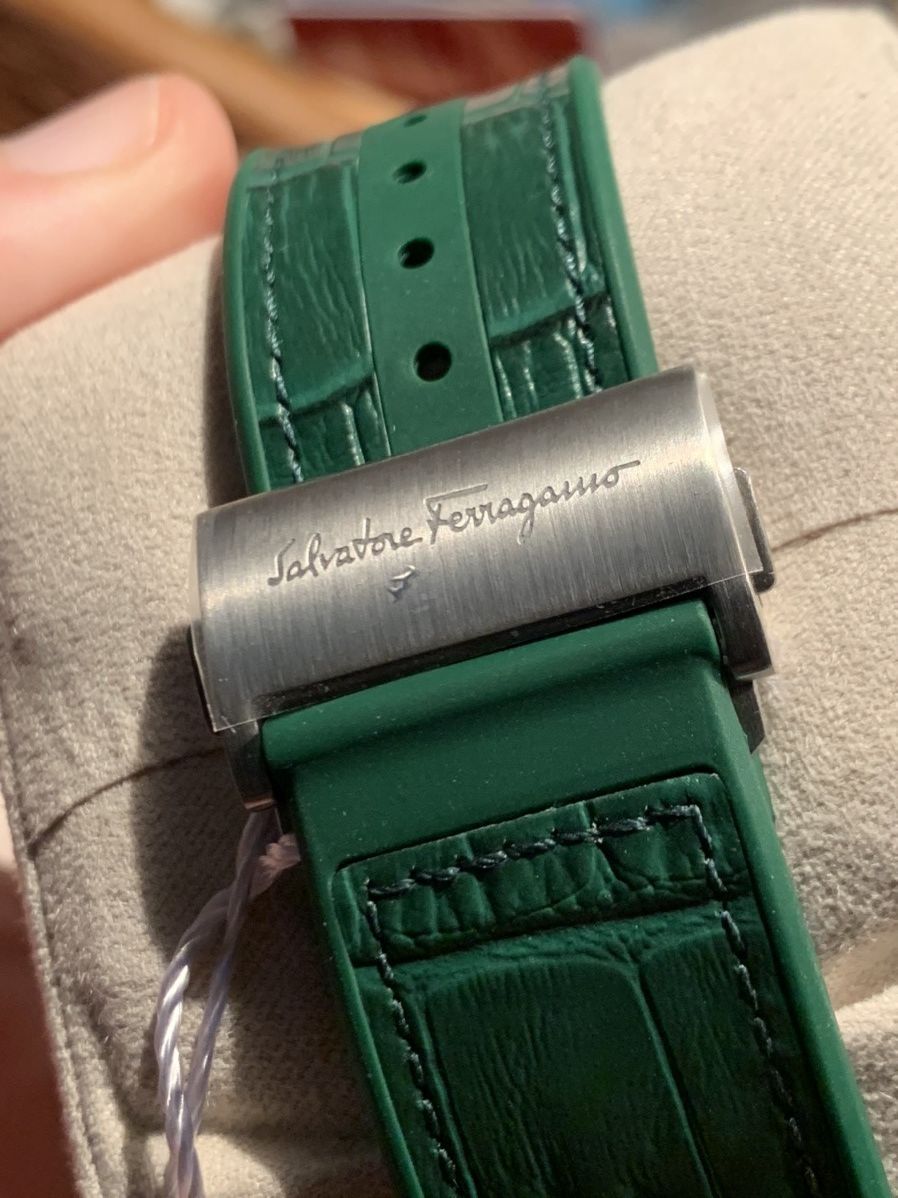 Salvatore Ferragamo *RARE* New Salvatore Ferragamo Croc Leather Embossed Watch Size ONE SIZE - 5 Thumbnail