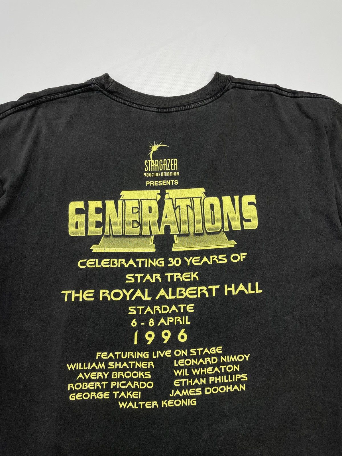 Vintage Vintage 1996 Star Trek 30 Years Movie T-Shirt Size US XL / EU 56 / 4 - 5 Thumbnail
