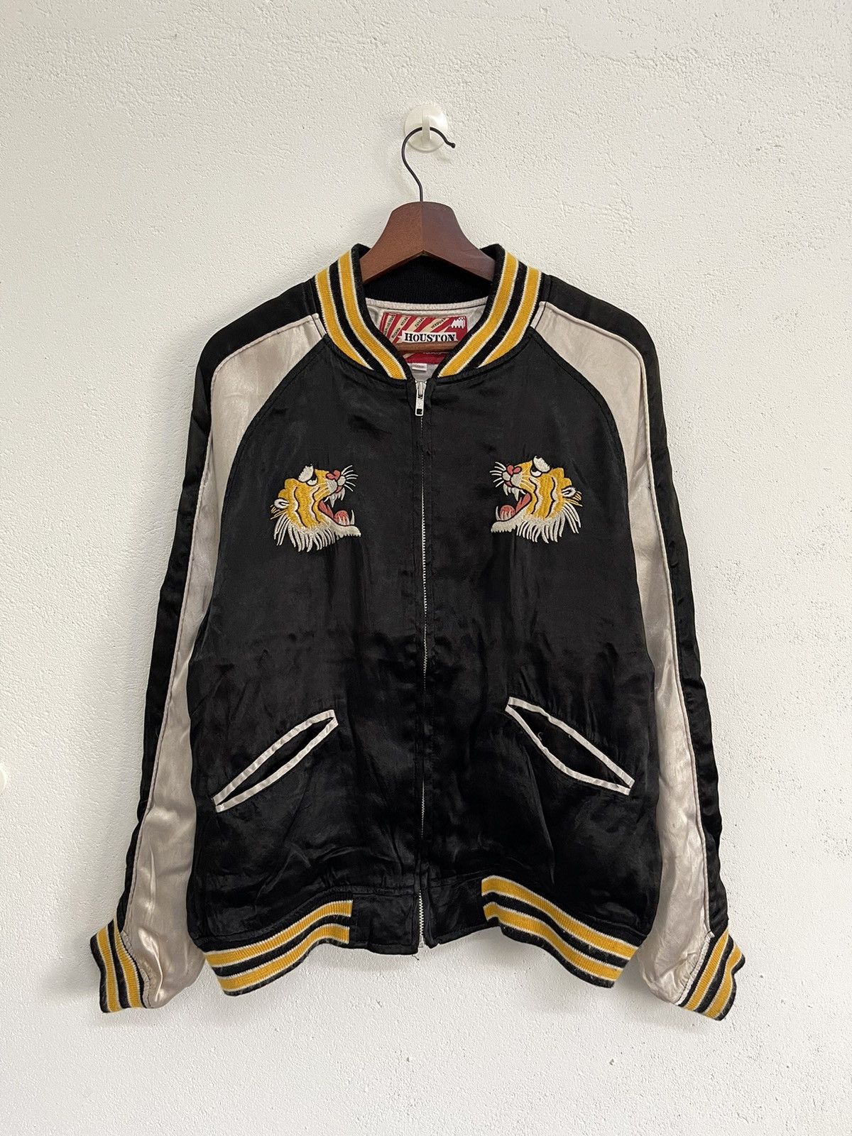 Vintage Vintage Houston Japan tiger rayon sukajan souvenir jacket