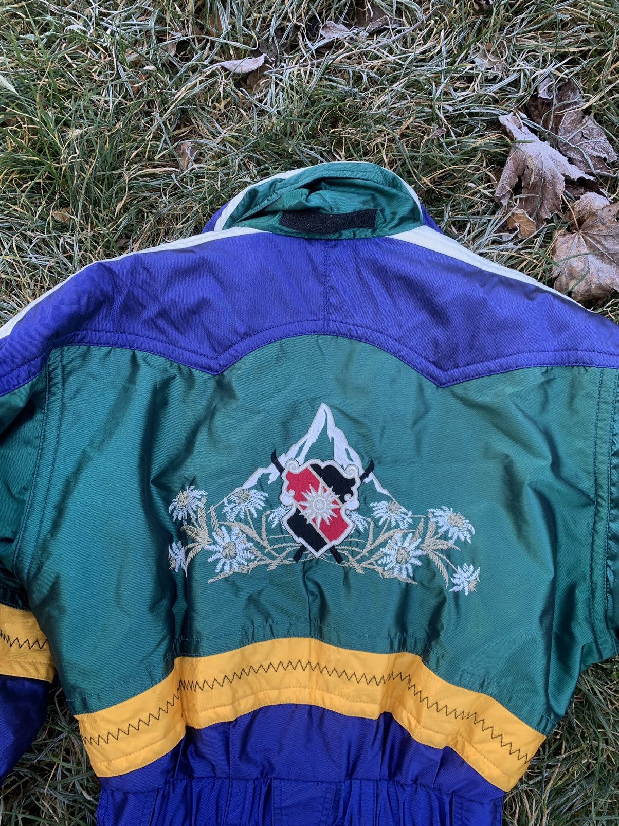 Descente × Vintage Descente suisse ski team vintage suit sdx Switzerland team Size US S / EU 44-46 / 1 - 18 Thumbnail