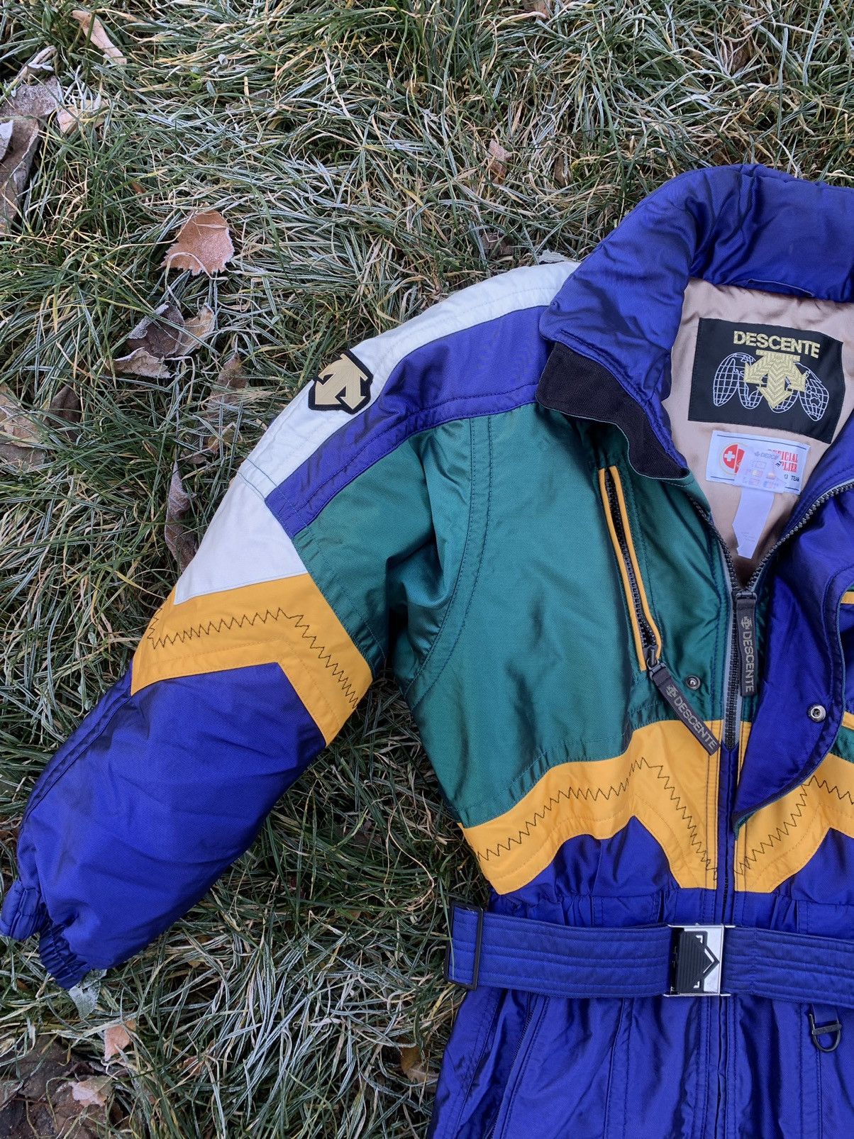 Descente × Vintage Descente suisse ski team vintage suit sdx Switzerland team Size US S / EU 44-46 / 1 - 6 Thumbnail
