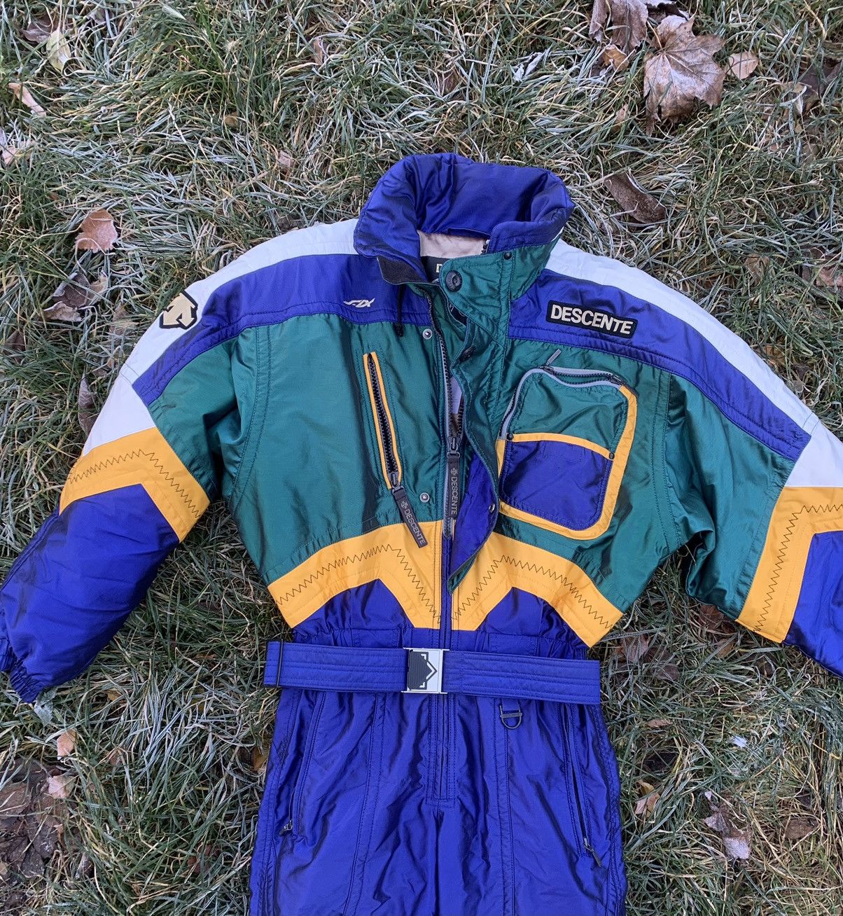 Descente × Vintage Descente suisse ski team vintage suit sdx Switzerland team Size US S / EU 44-46 / 1 - 3 Thumbnail