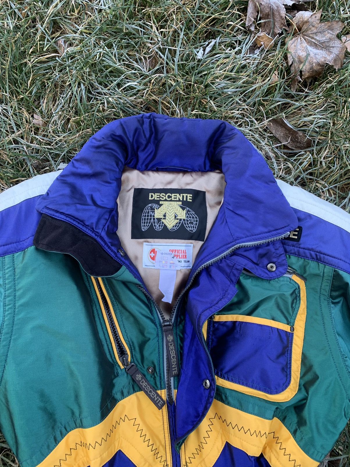 Descente × Vintage Descente suisse ski team vintage suit sdx Switzerland team Size US S / EU 44-46 / 1 - 5 Thumbnail