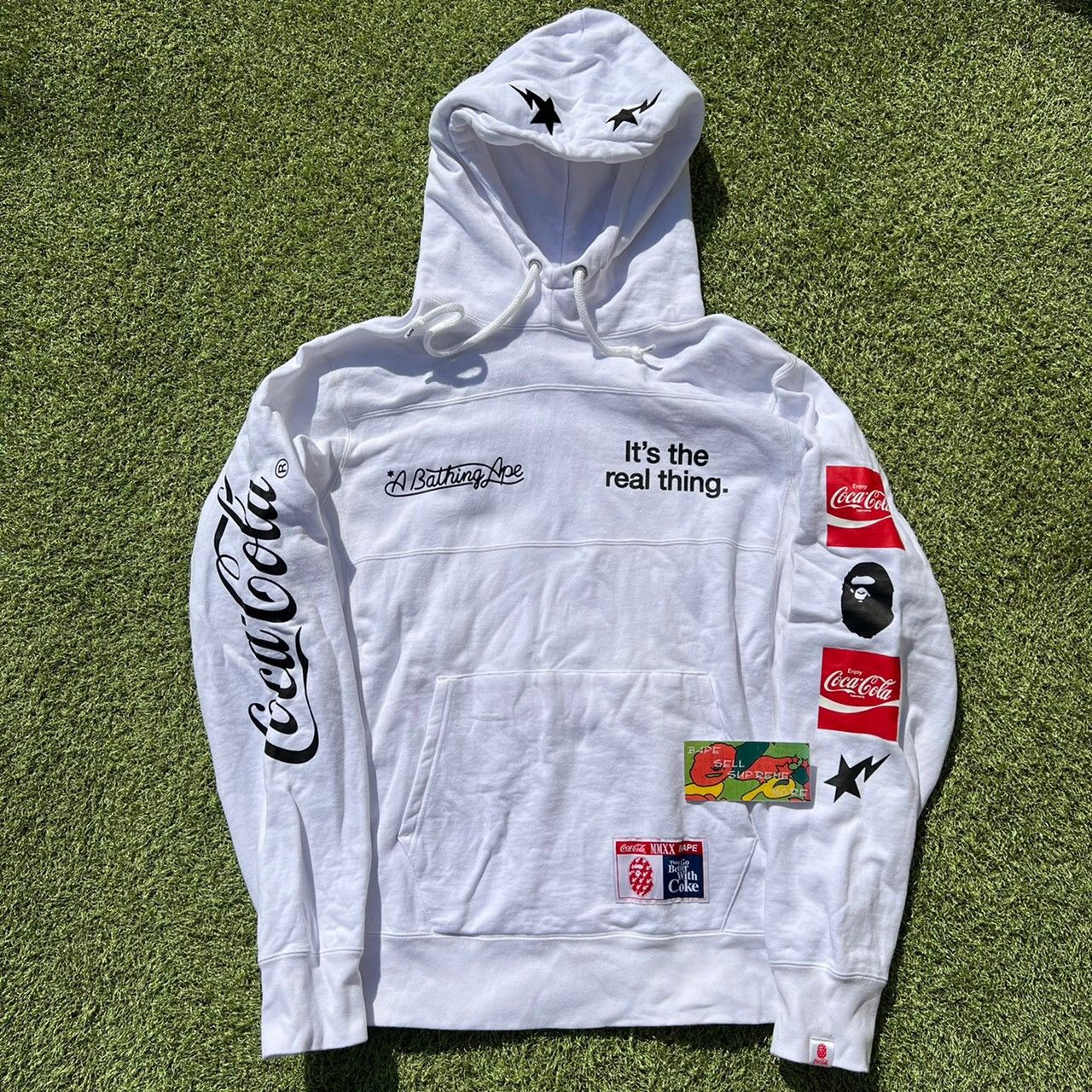 Bape BAPE coca・cola pullover White Size US XL / EU 56 / 4 - 1 Thumbnail