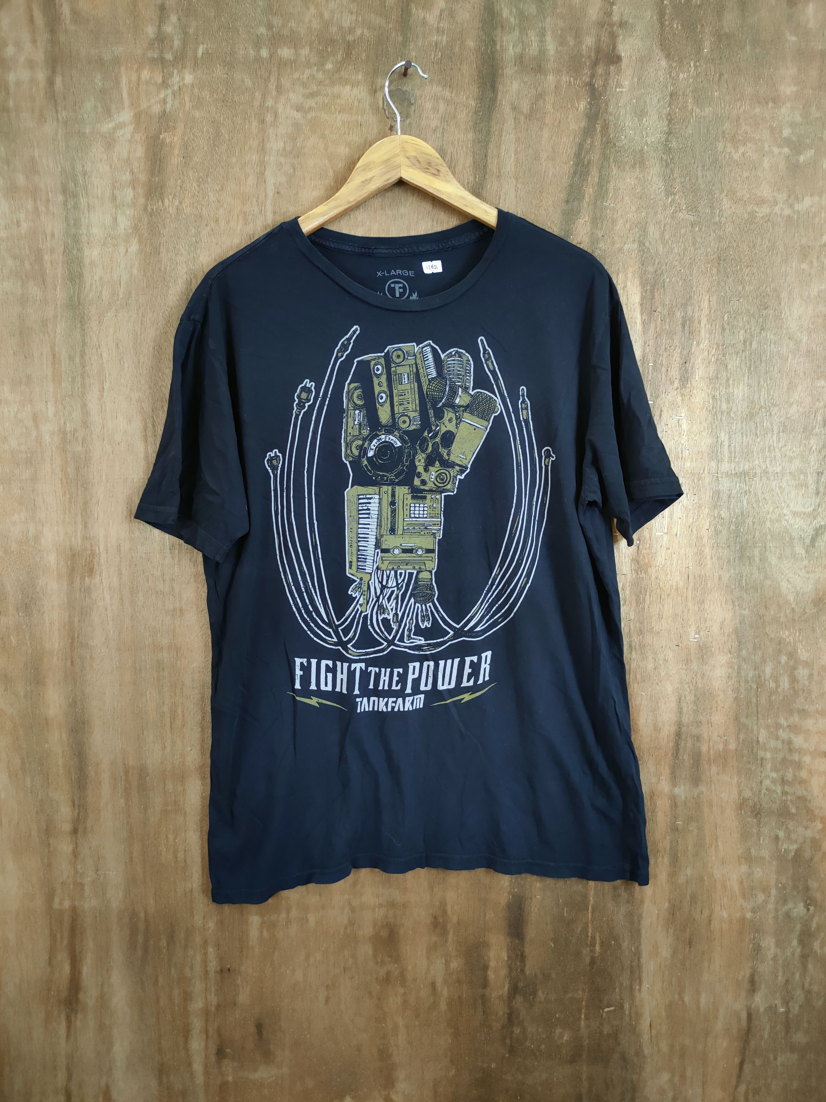 Tankfarm & Co. DLL Tank Farm Fight the power black tee robot #1162 Size US XL / EU 56 / 4 - 1 Thumbnail