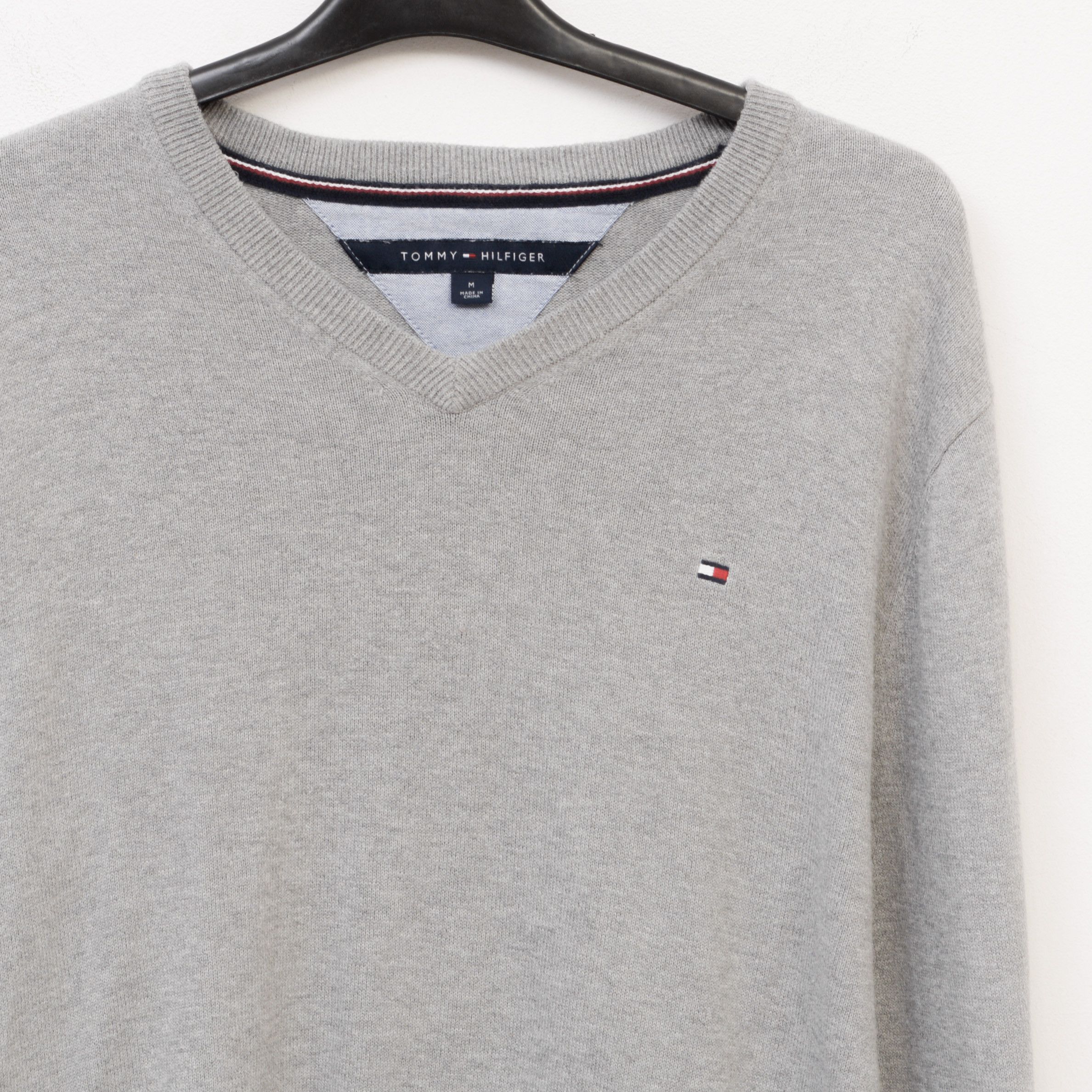 Tommy Hilfiger Jumper Pullover Sweater V Neck Knit Casual Daily Regular Size US M / EU 48-50 / 2 - 2 Thumbnail