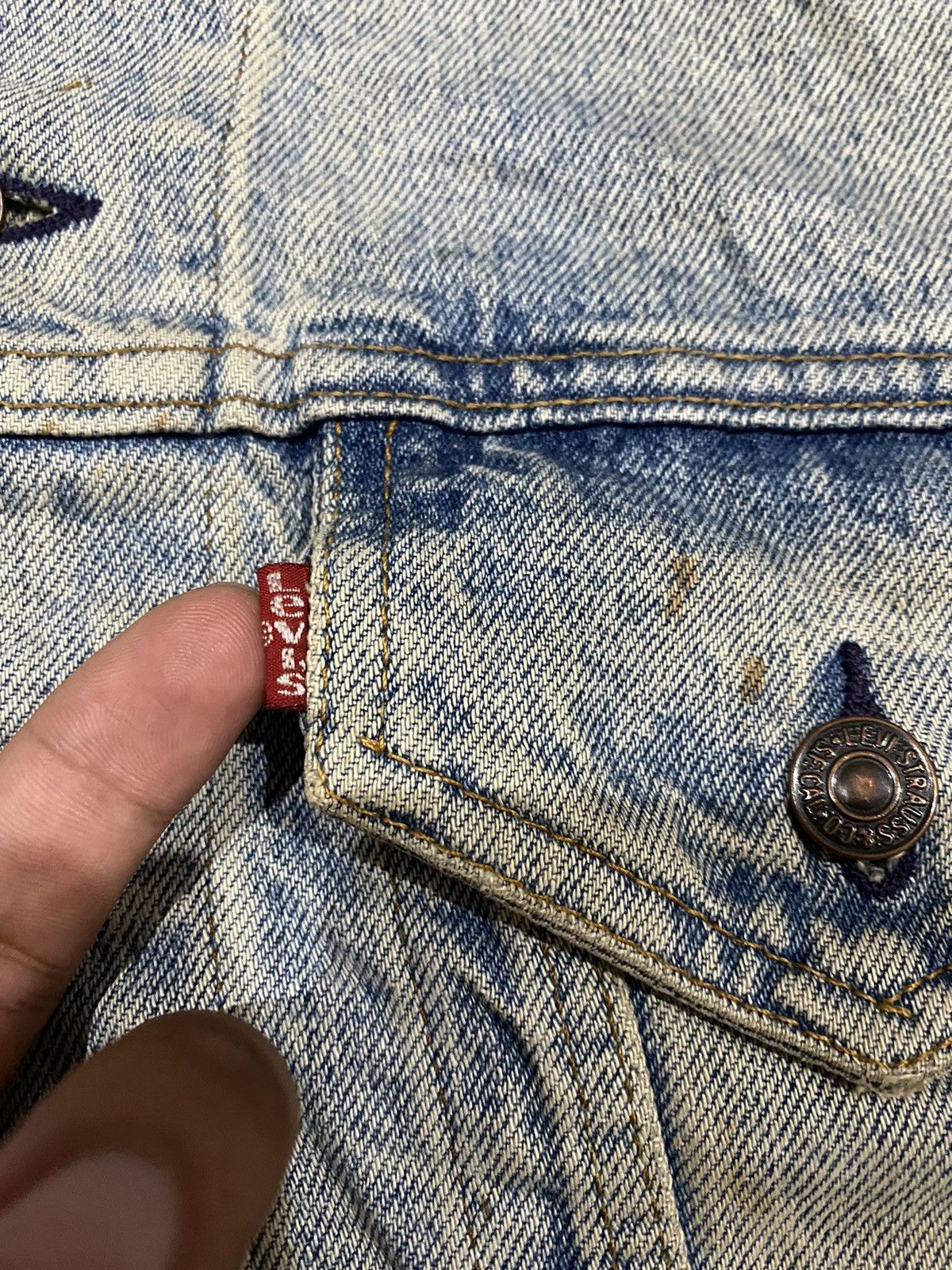 Levi's Vintage Clothing Vintage Distressed LEVIS Denim Jacket Size US M / EU 48-50 / 2 - 6 Thumbnail