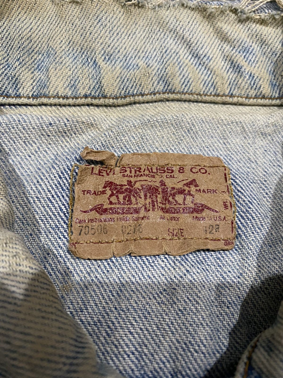 Levi's Vintage Clothing Vintage Distressed LEVIS Denim Jacket Size US M / EU 48-50 / 2 - 3 Thumbnail