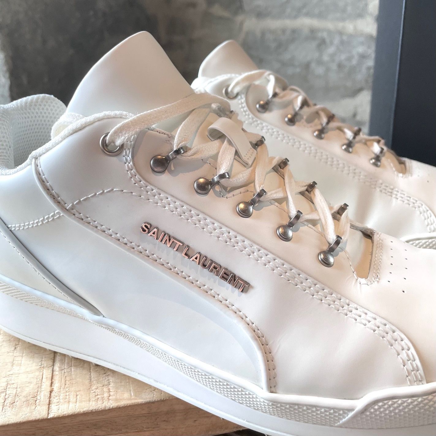 Saint Laurent Paris Saint Laurent White Leather Jump Low Logo 