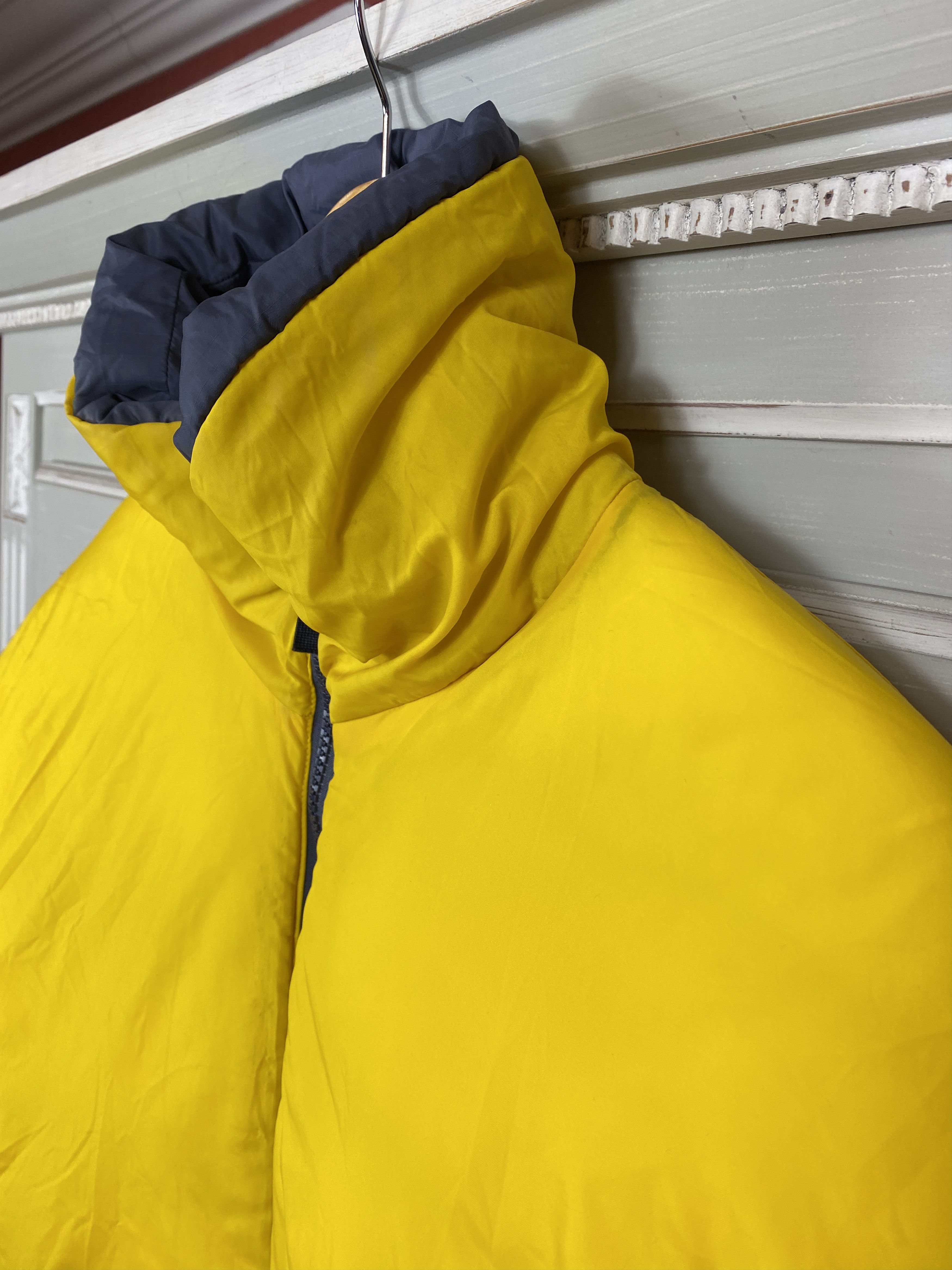 Helly Hansen vintage helly hansen down puffer jacket reversible Size US S / EU 44-46 / 1 - 6 Thumbnail
