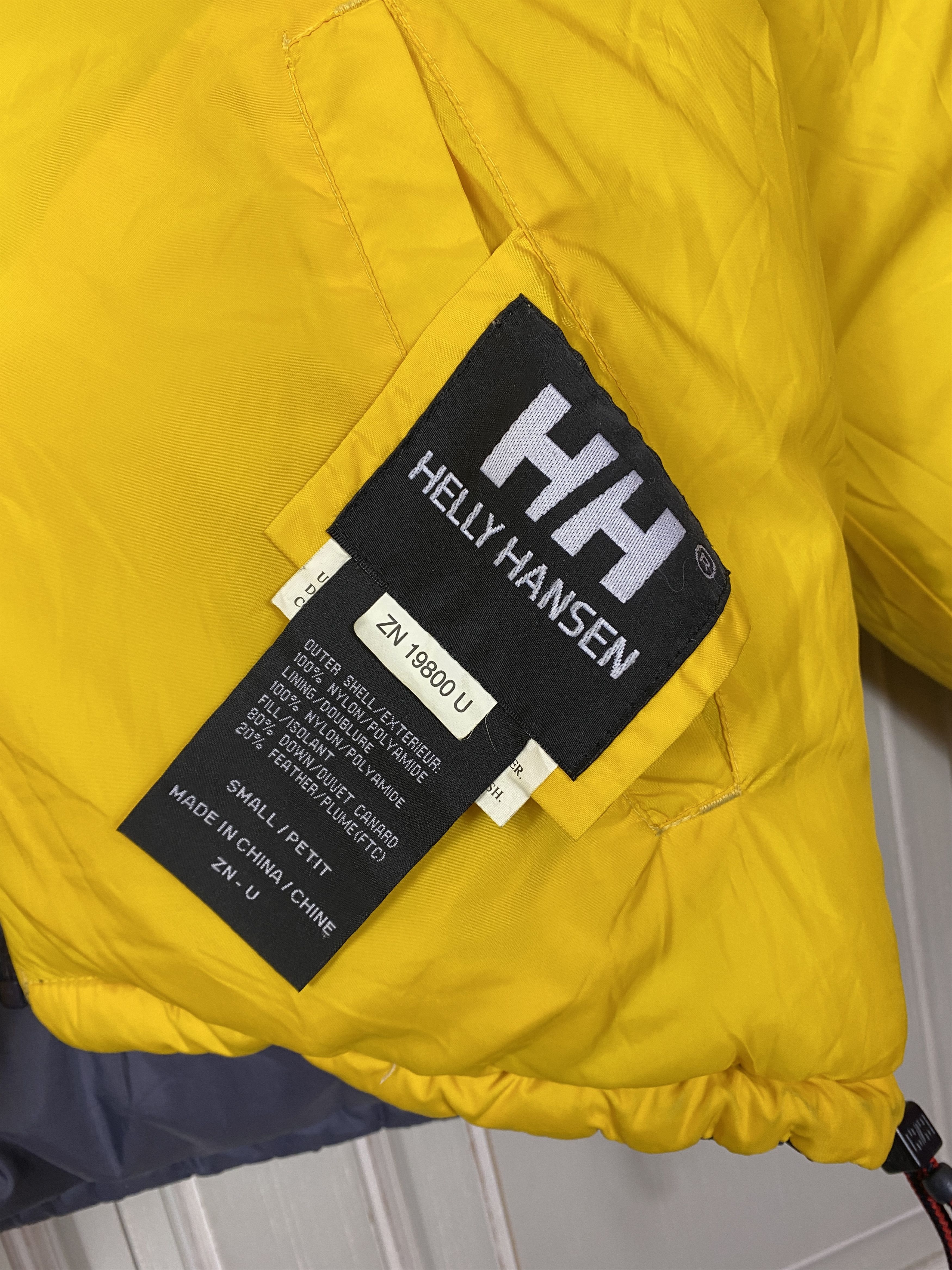 Helly Hansen vintage helly hansen down puffer jacket reversible Size US S / EU 44-46 / 1 - 7 Thumbnail