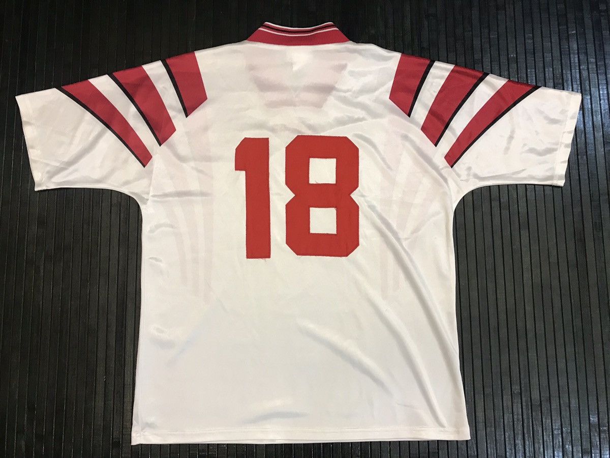 Adidas × Vintage Vintage Adidas Jersey Patches Number 18 Size US L / EU 52-54 / 3 - 2 Thumbnail