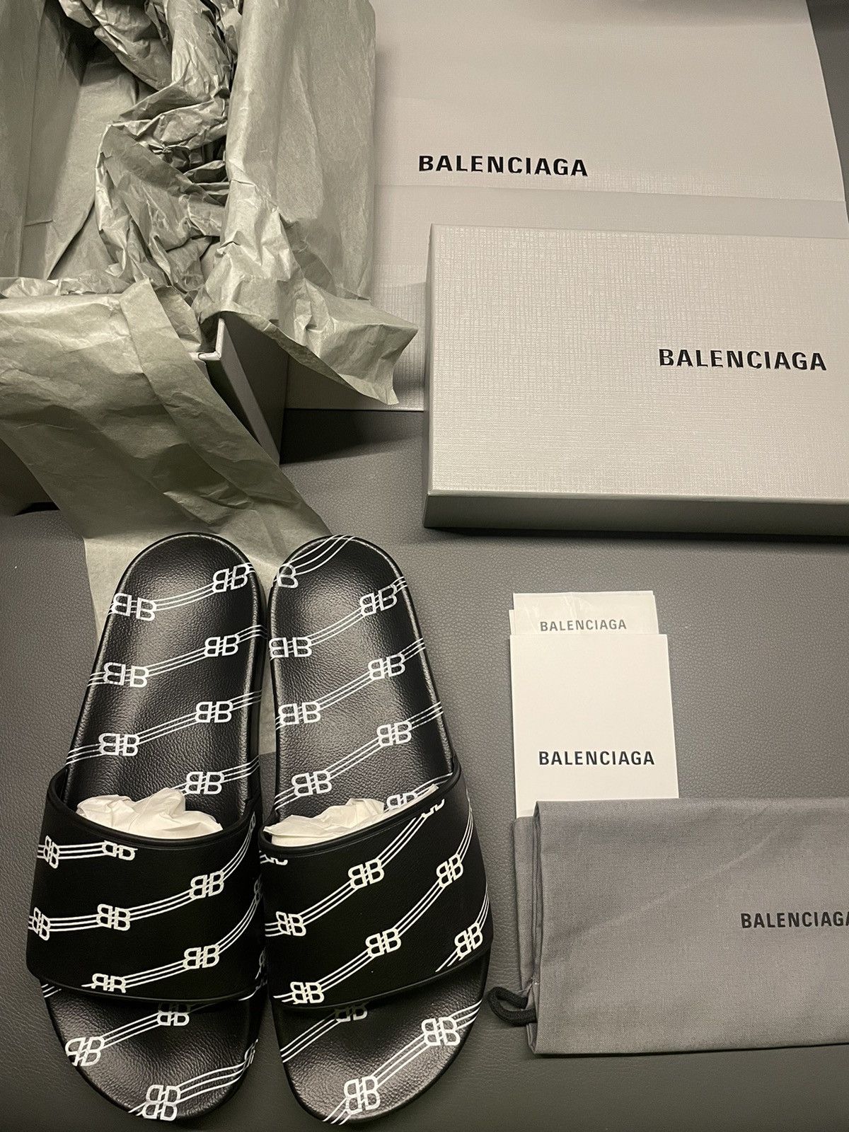 Balenciaga Rare Super Runway Limited Edition Iconic BB Logo Pool Slides Size US 8 / EU 41 - 11 Thumbnail