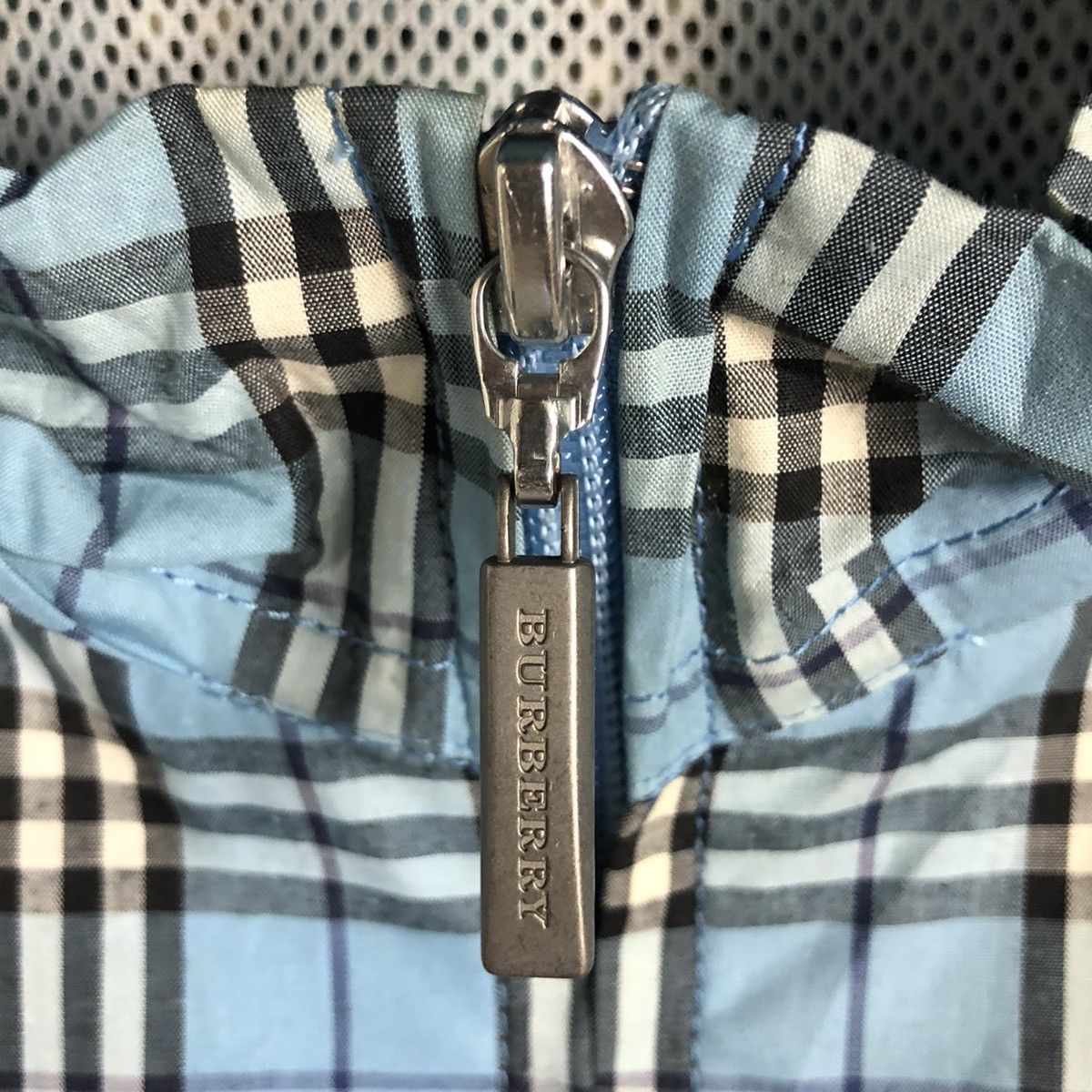 Burberry × Vintage BURBERRY LONDON BLUE LABEL NOVA CHECK HOODIE JACKET Size US M / EU 48-50 / 2 - 8 Thumbnail