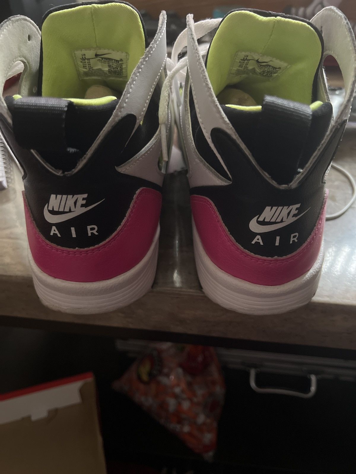 Nike Air Trainer Huarache Size US 11 / EU 44 - 4 Thumbnail
