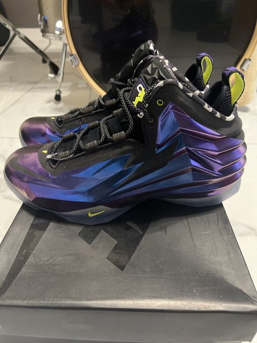 chuck posite cave purple