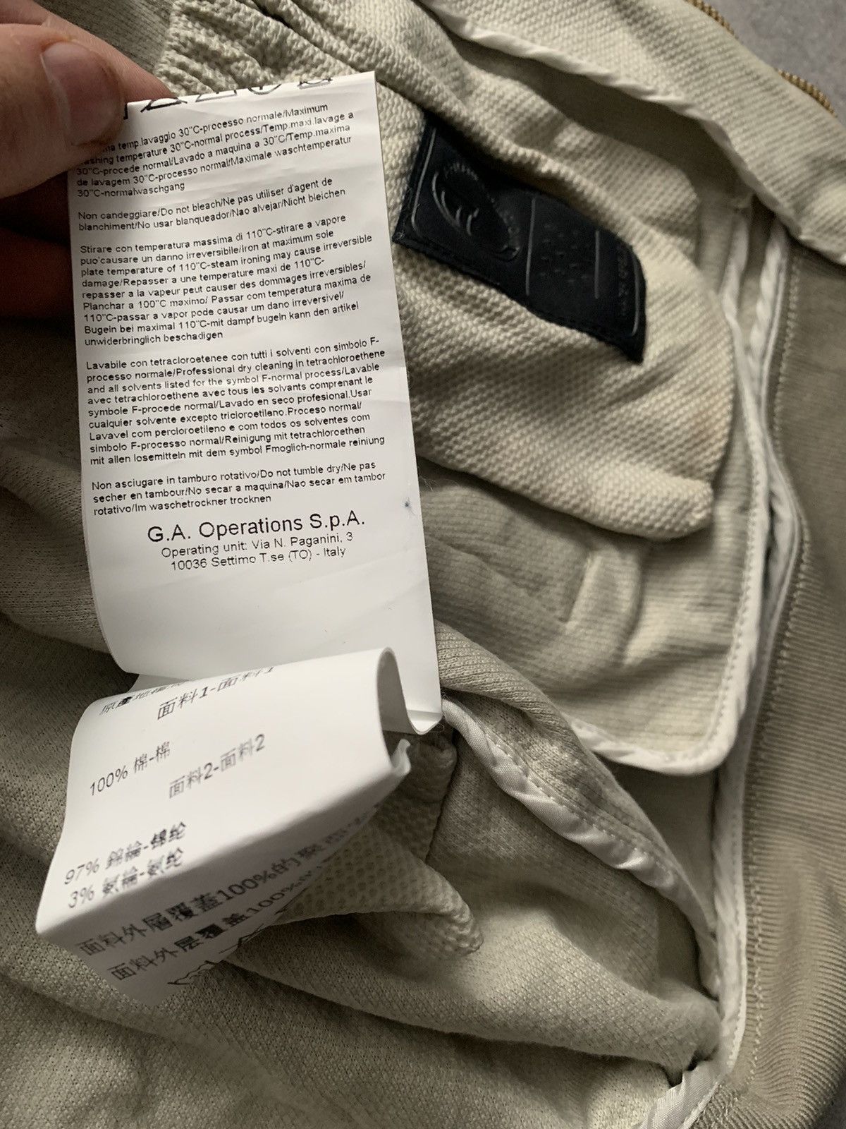 Armani Armani Collezioni beige bomber Size US L / EU 52-54 / 3 - 13 Thumbnail