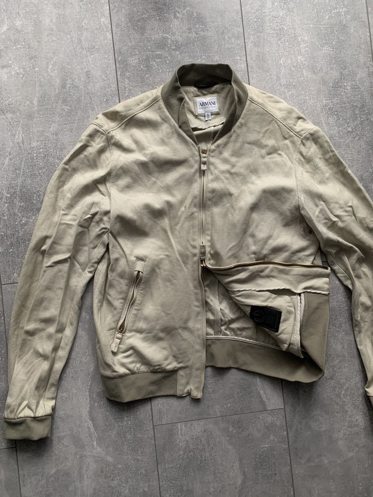 Armani Armani Collezioni beige bomber Size US L / EU 52-54 / 3 - 3 Thumbnail