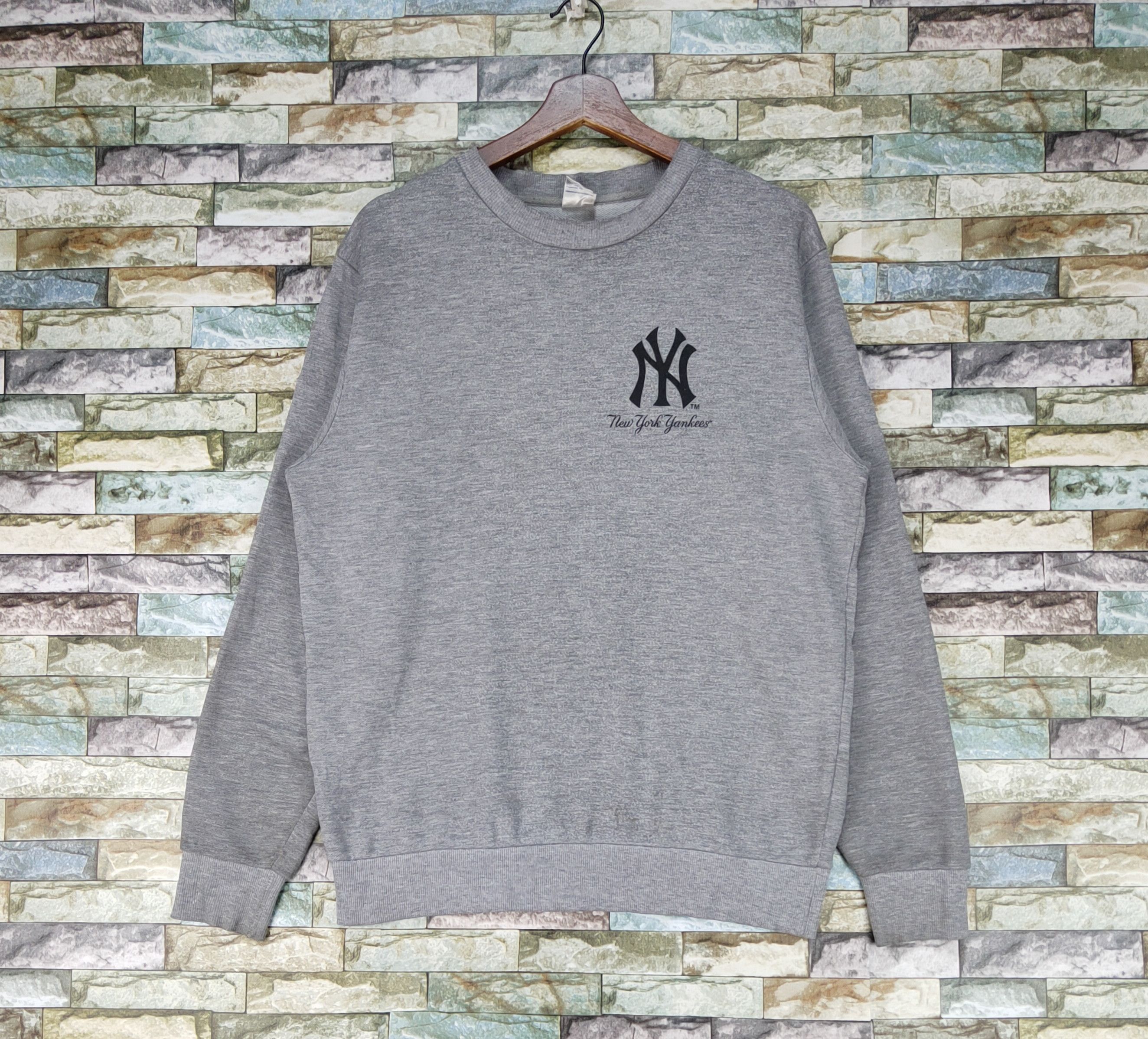 MLB × New York Yankees Vintage New York Yankees MLB Size US L / EU 52-54 / 3 - 1 Thumbnail