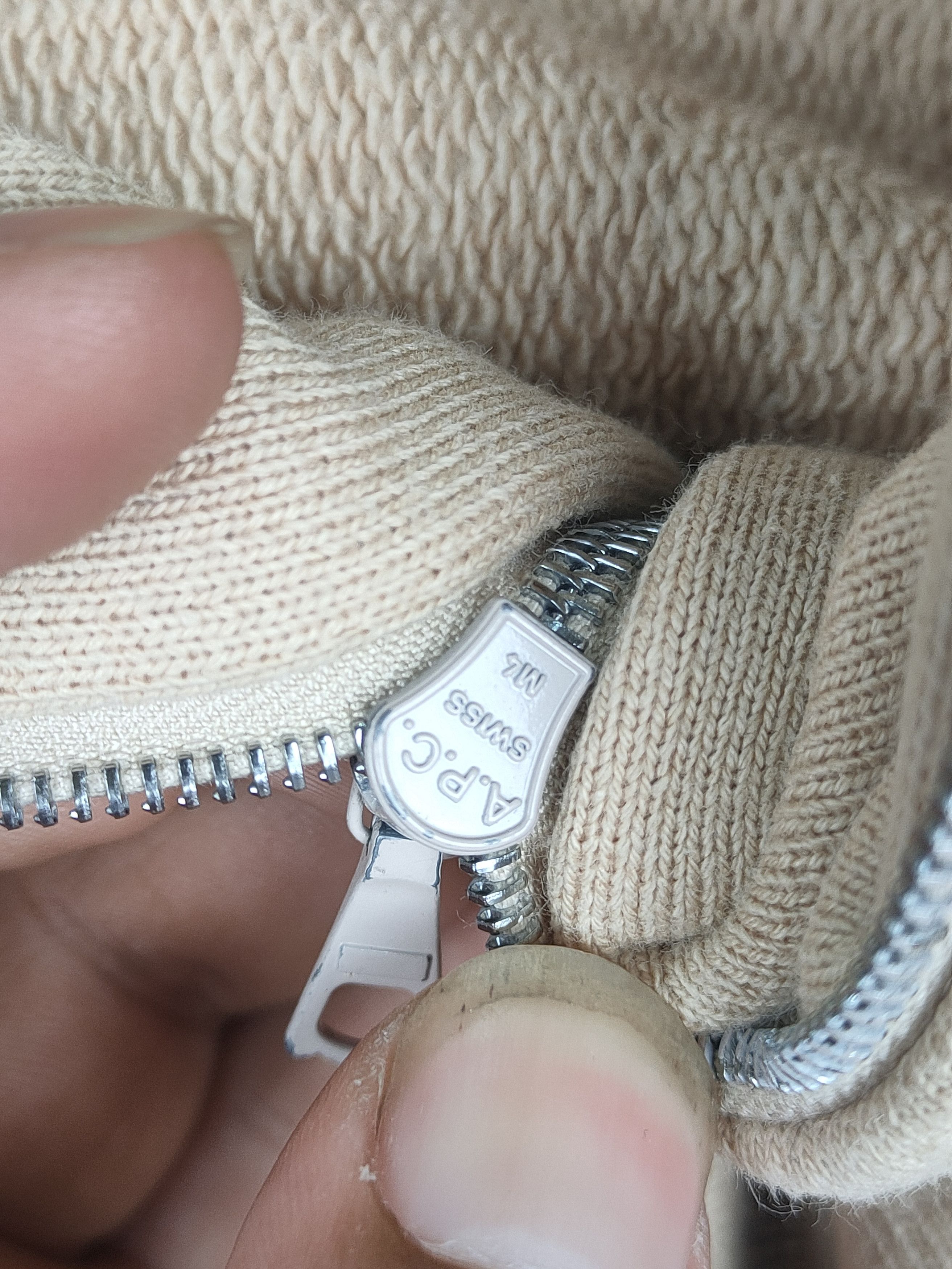 A.P.C. A.P.C plain Sweater Size US XS / EU 42 / 0 - 6 Thumbnail
