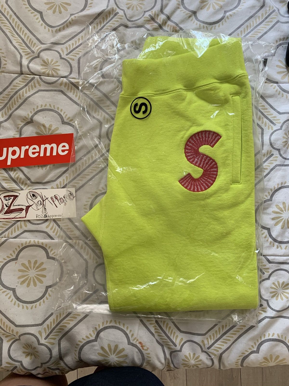 Supreme Acid Green S Logo Sweatpants | Grailed