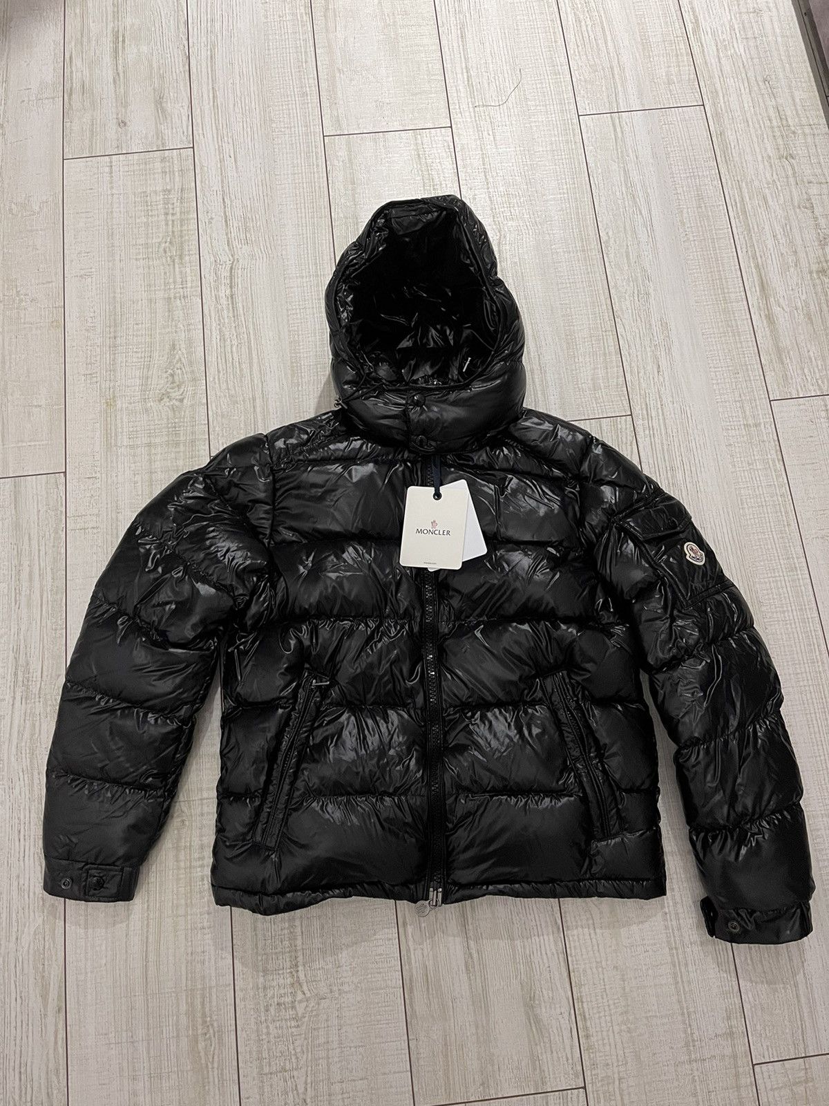 Moncler Maya Giubbotto size 3 | Grailed