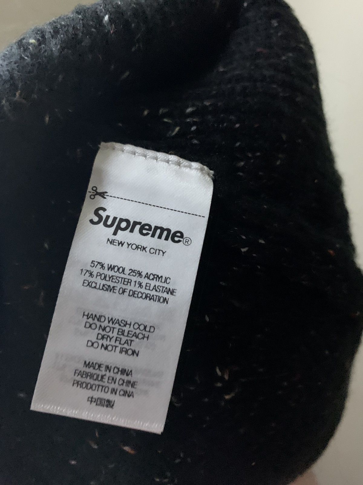 Supreme Supreme Rainbow Speckle Beanie ‘Black’ Size ONE SIZE - 6 Thumbnail