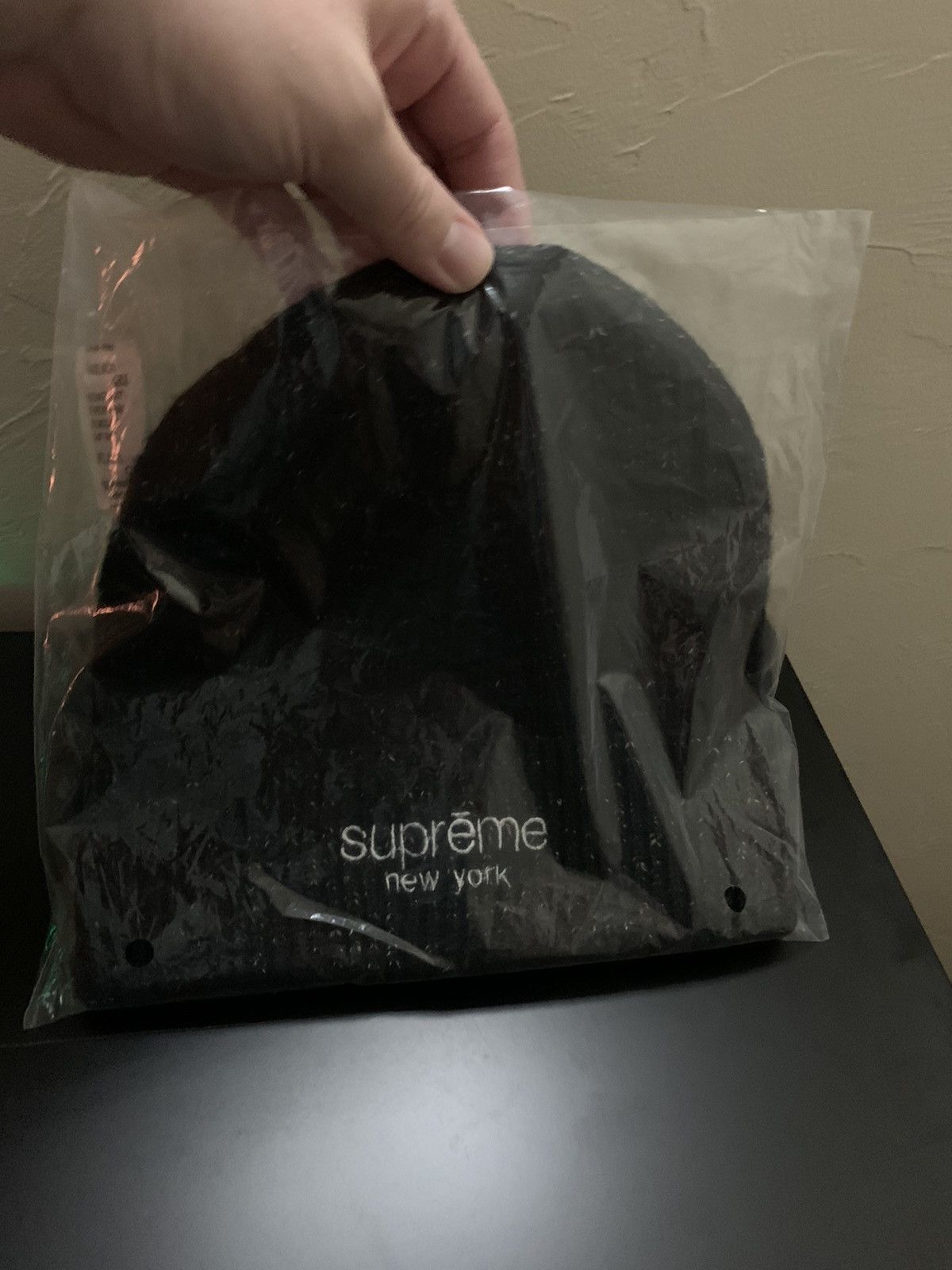 Supreme Supreme Rainbow Speckle Beanie ‘Black’ Size ONE SIZE - 3 Thumbnail