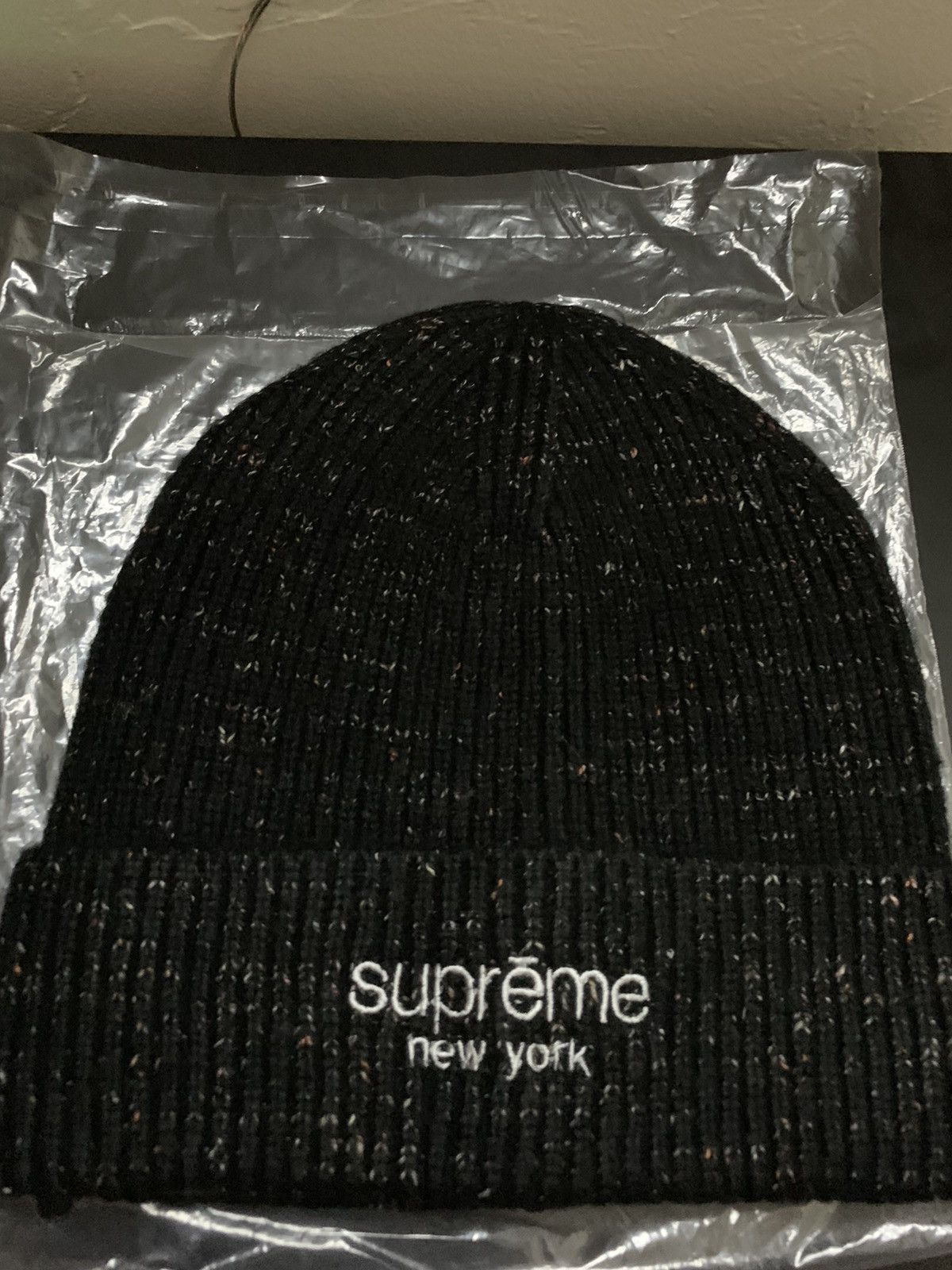Supreme Rainbow Speckle Beanie 'Black'