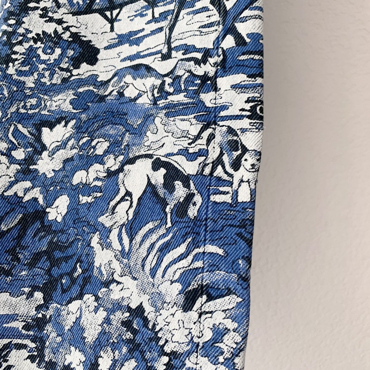 Off-White Hunting party print denim (women’s size 24) Size 24" / US 00 / IT 34 - 6 Thumbnail