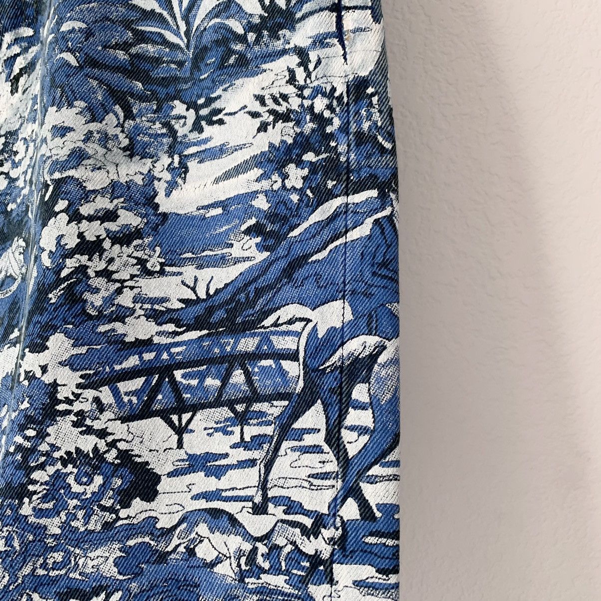 Off-White Hunting party print denim (women’s size 24) Size 24" / US 00 / IT 34 - 13 Thumbnail