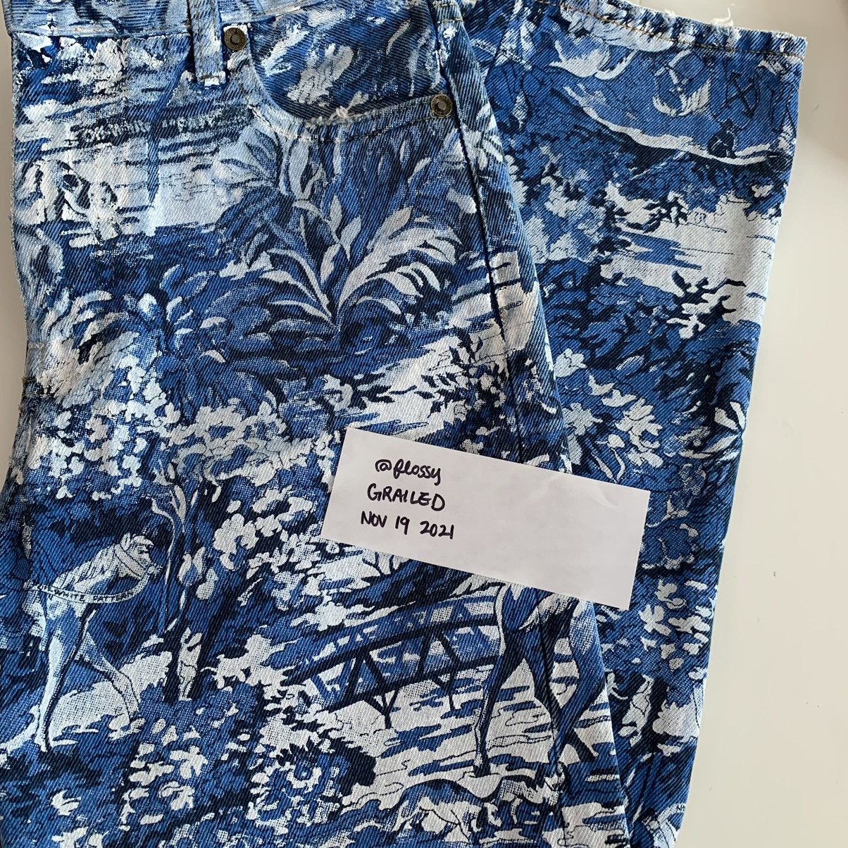 Off-White Hunting party print denim (women’s size 24) Size 24" / US 00 / IT 34 - 23 Thumbnail