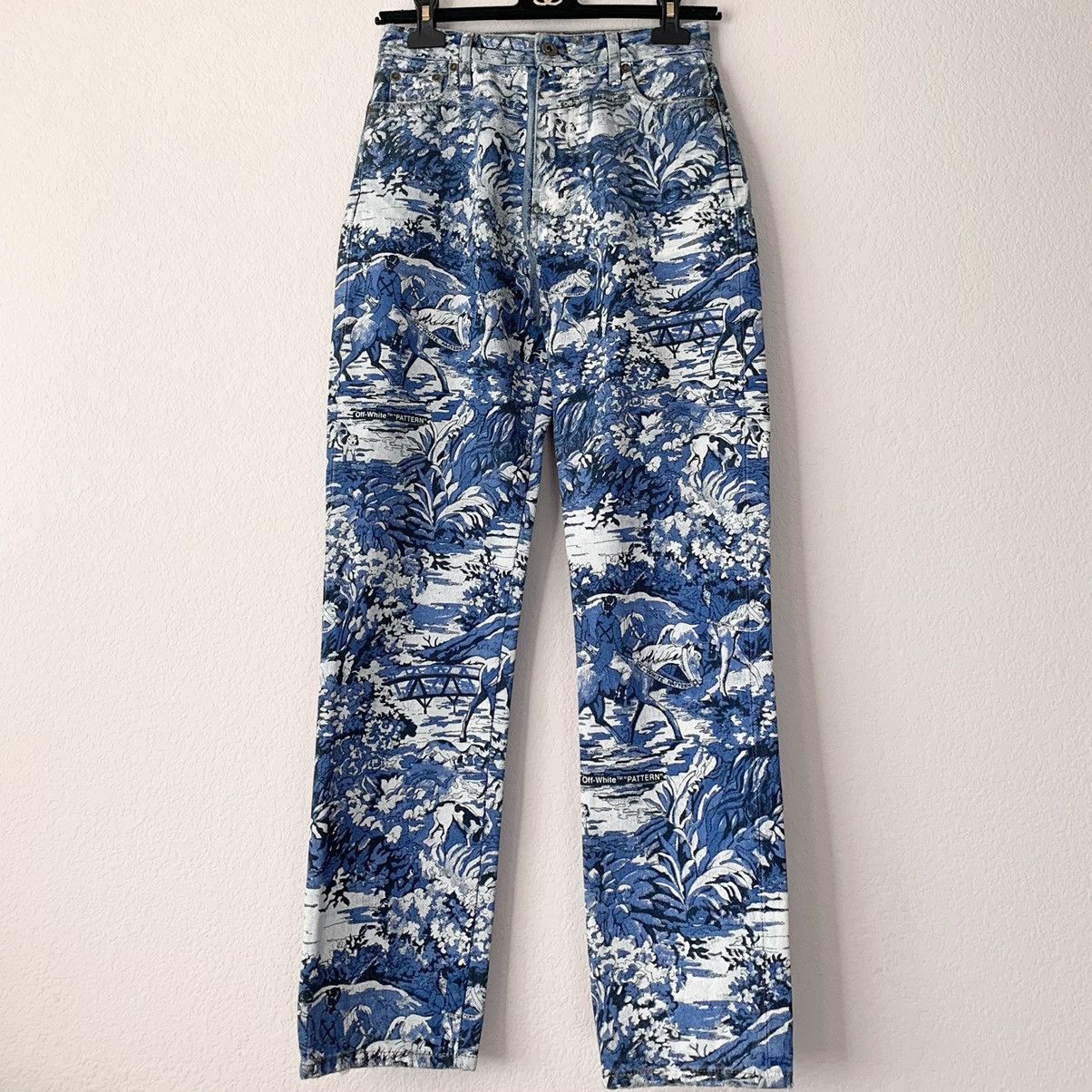 Off-White Hunting party print denim (women’s size 24) Size 24" / US 00 / IT 34 - 1 Thumbnail