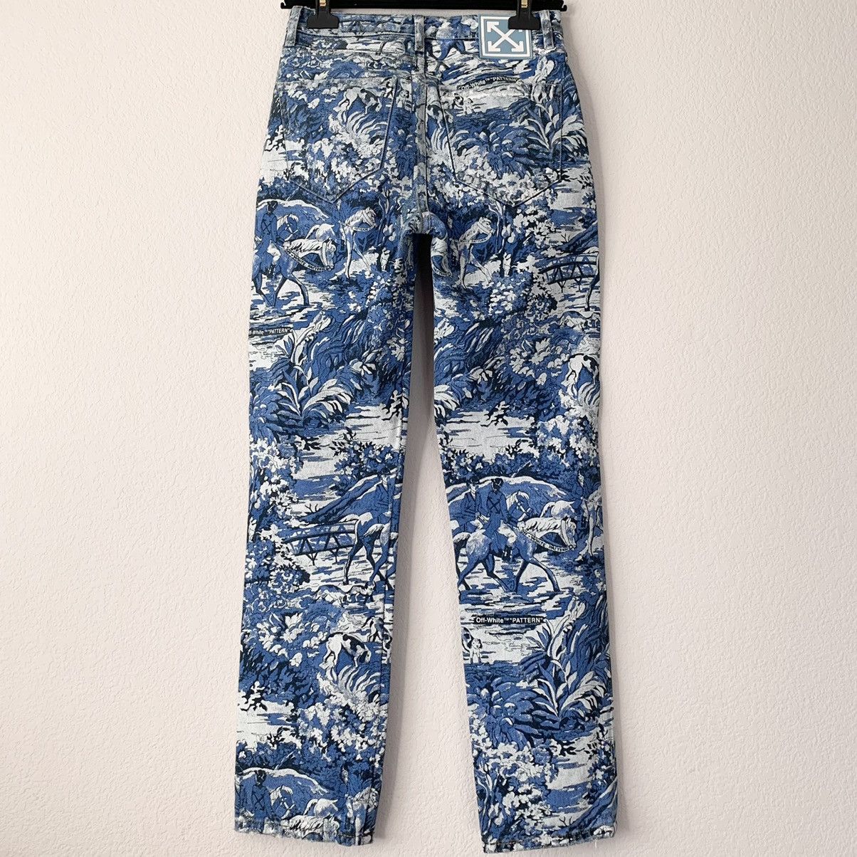 Off-White Hunting party print denim (women’s size 24) Size 24" / US 00 / IT 34 - 2 Thumbnail
