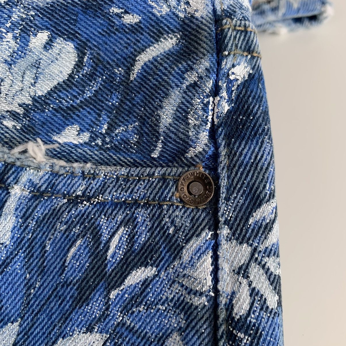 Off-White Hunting party print denim (women’s size 24) Size 24" / US 00 / IT 34 - 11 Thumbnail
