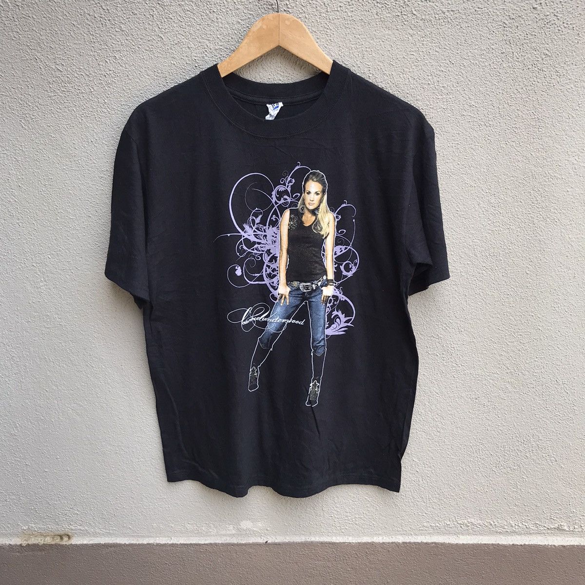 Band Tees CARRIE UNDERWOOD solo singer tee Size US M / EU 48-50 / 2 - 1 Thumbnail
